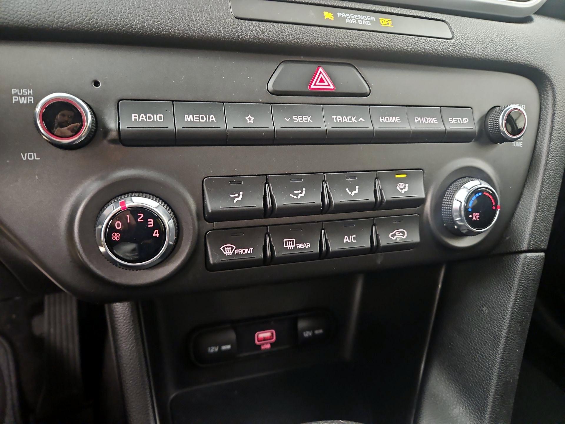 Thumbnail: 2020 Kia Sportage - 16