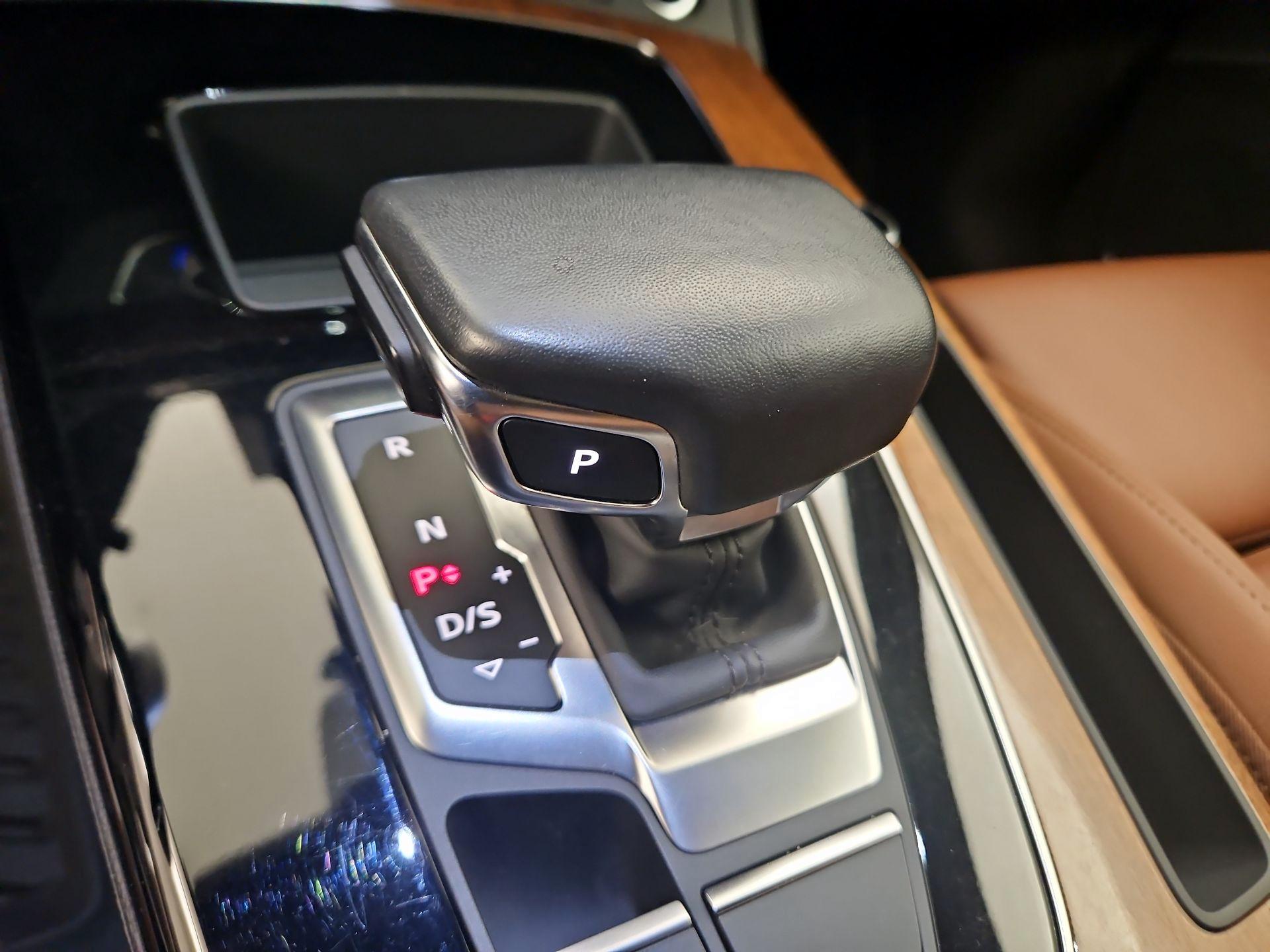 Thumbnail: 2022 Audi Q5 - 17