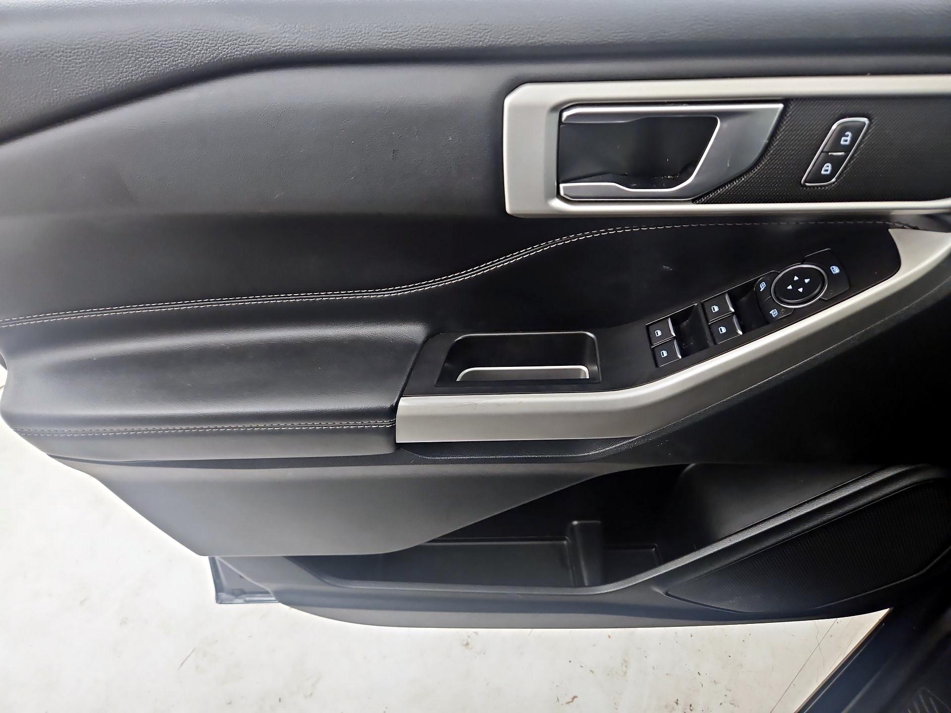 Thumbnail: 2022 Ford Explorer - 12