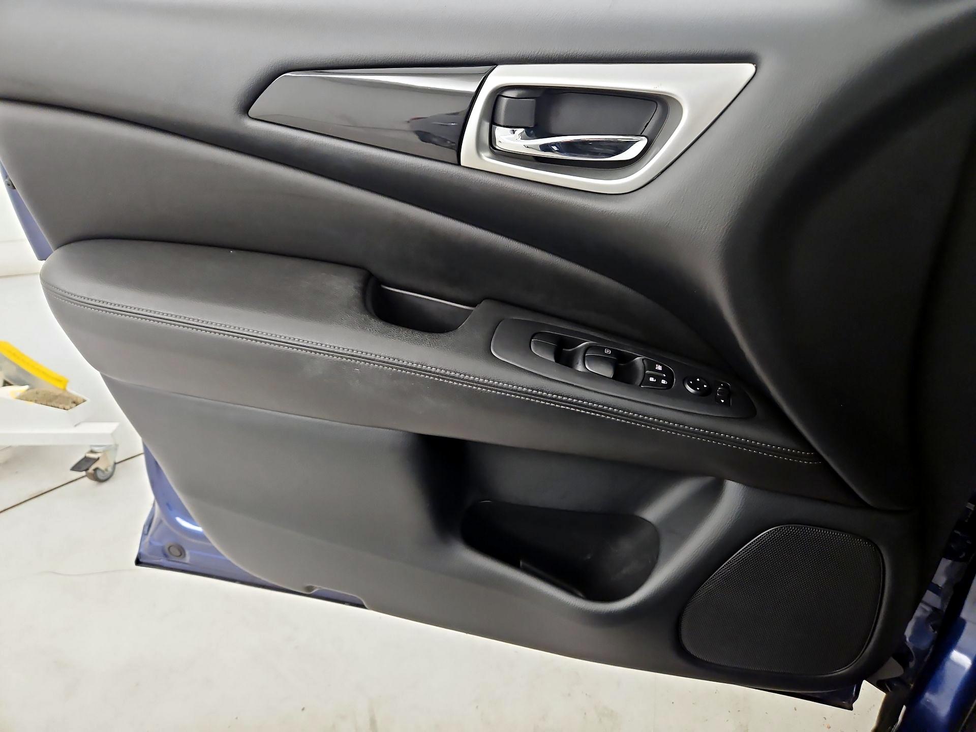 Thumbnail: 2018 Nissan Pathfinder - 12