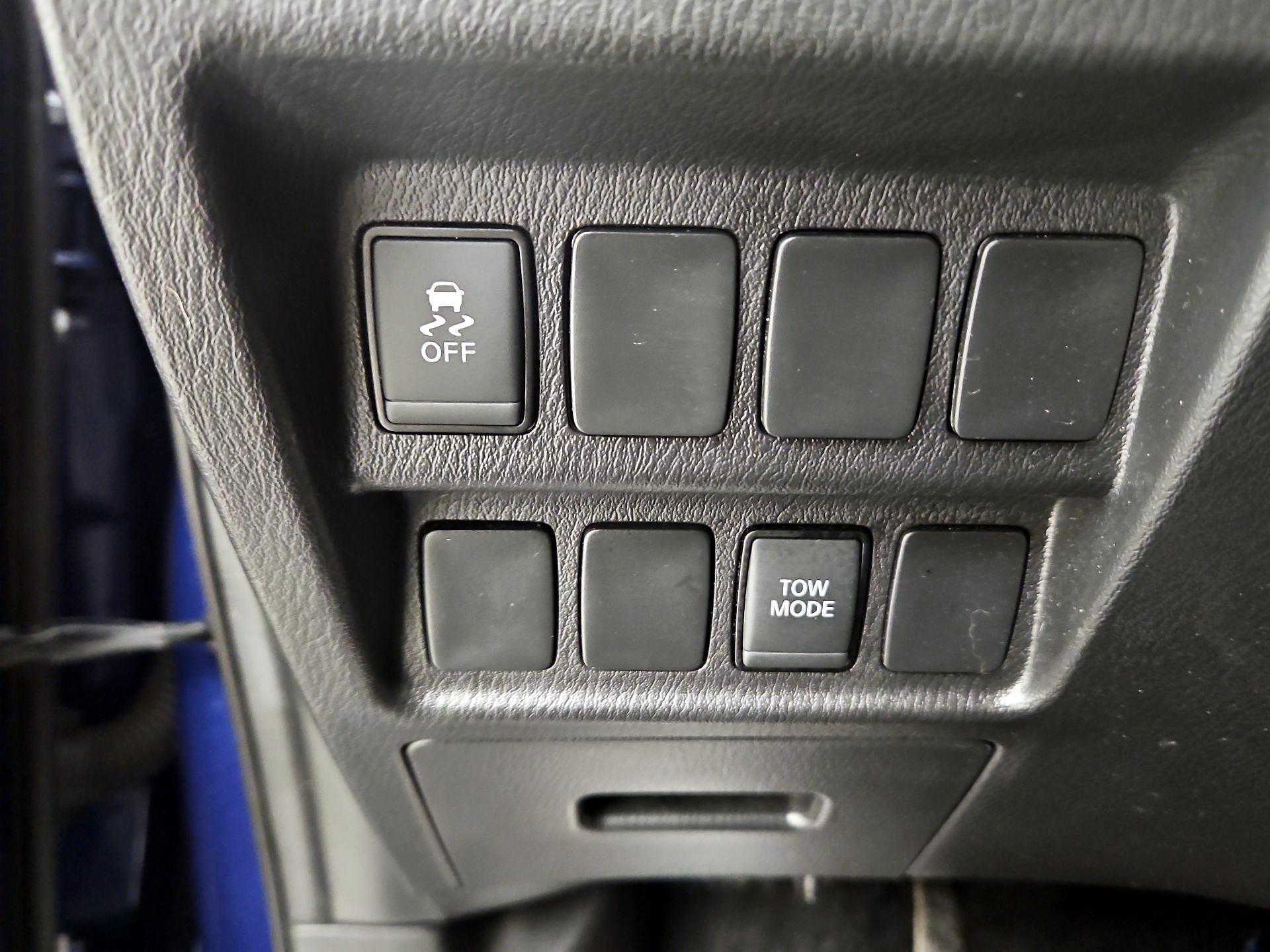 Thumbnail: 2018 Nissan Pathfinder - 13