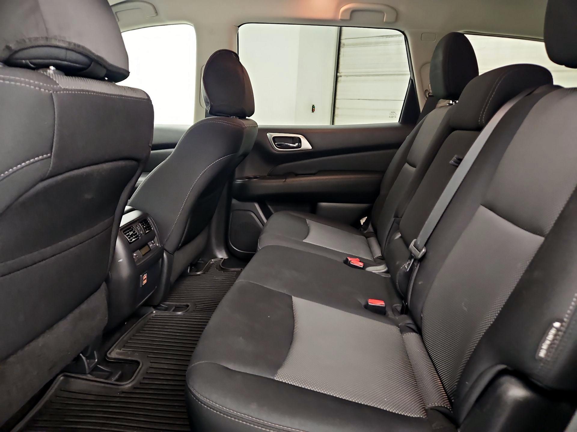 Thumbnail: 2018 Nissan Pathfinder - 19