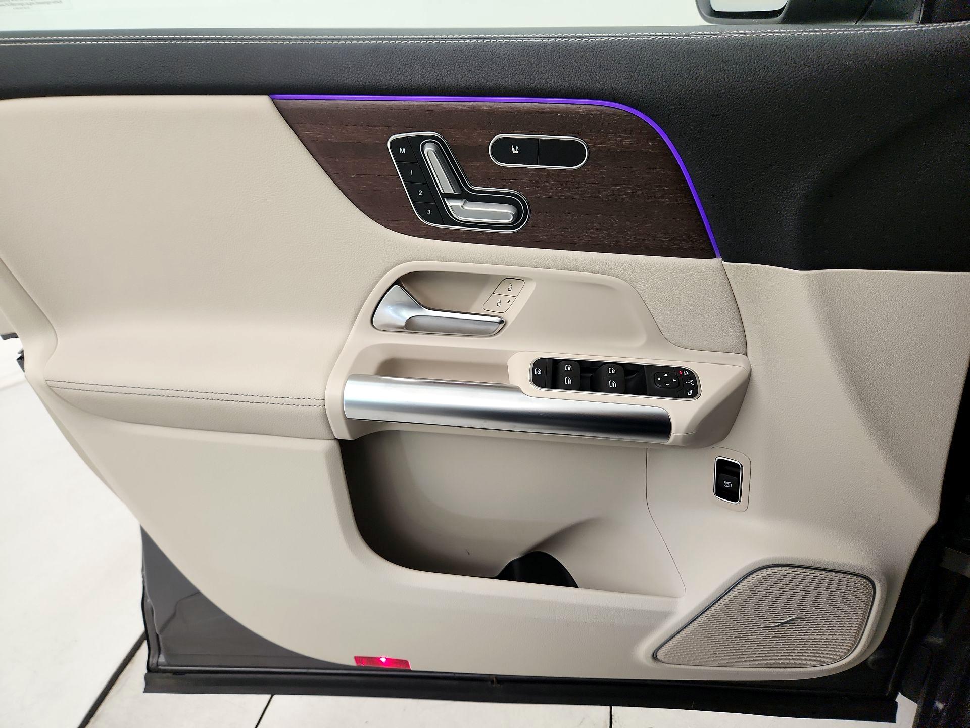 Thumbnail: 2023 Mercedes-Benz GLA - 10