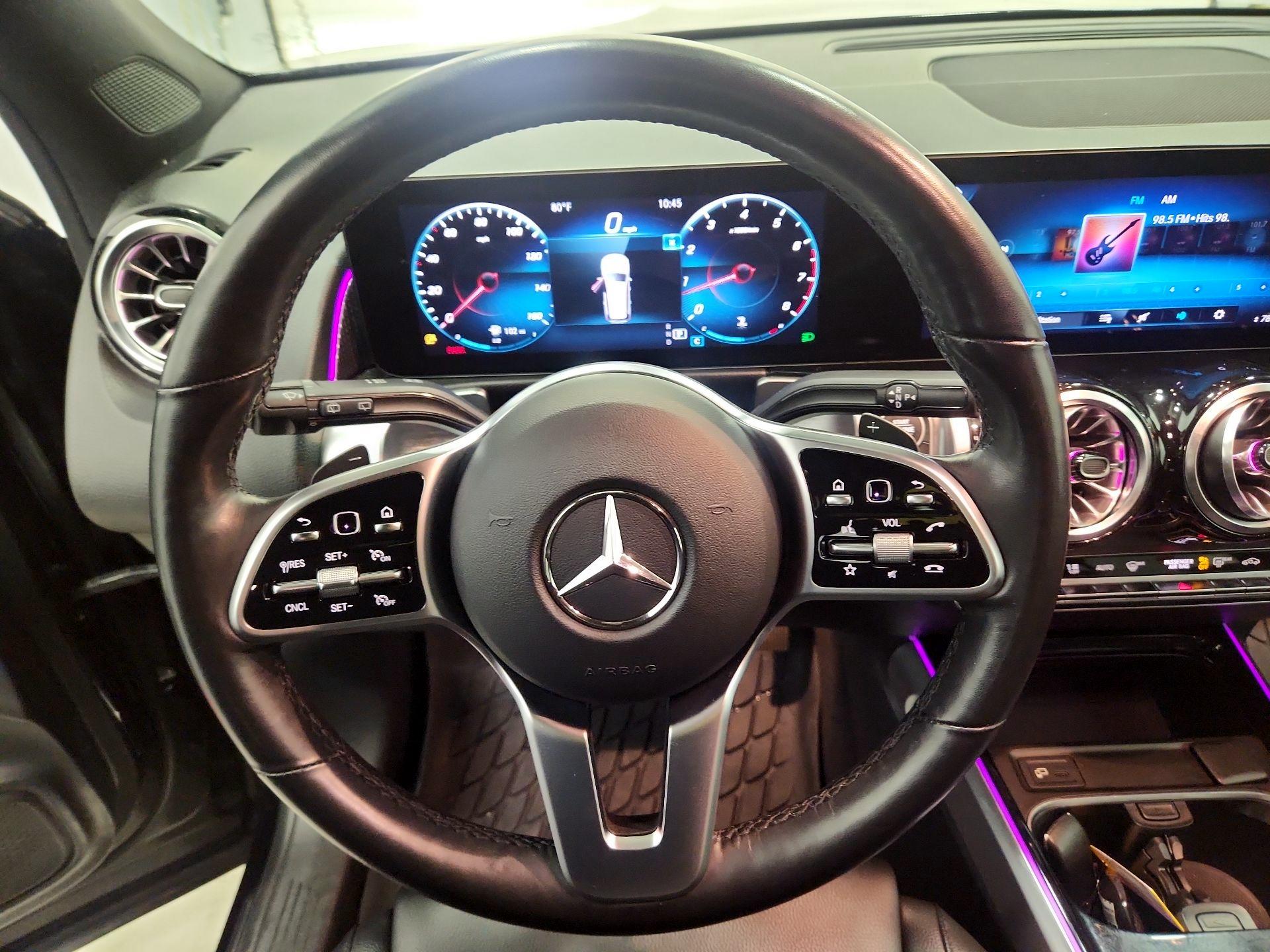 Thumbnail: 2022 Mercedes-Benz GLB - 10