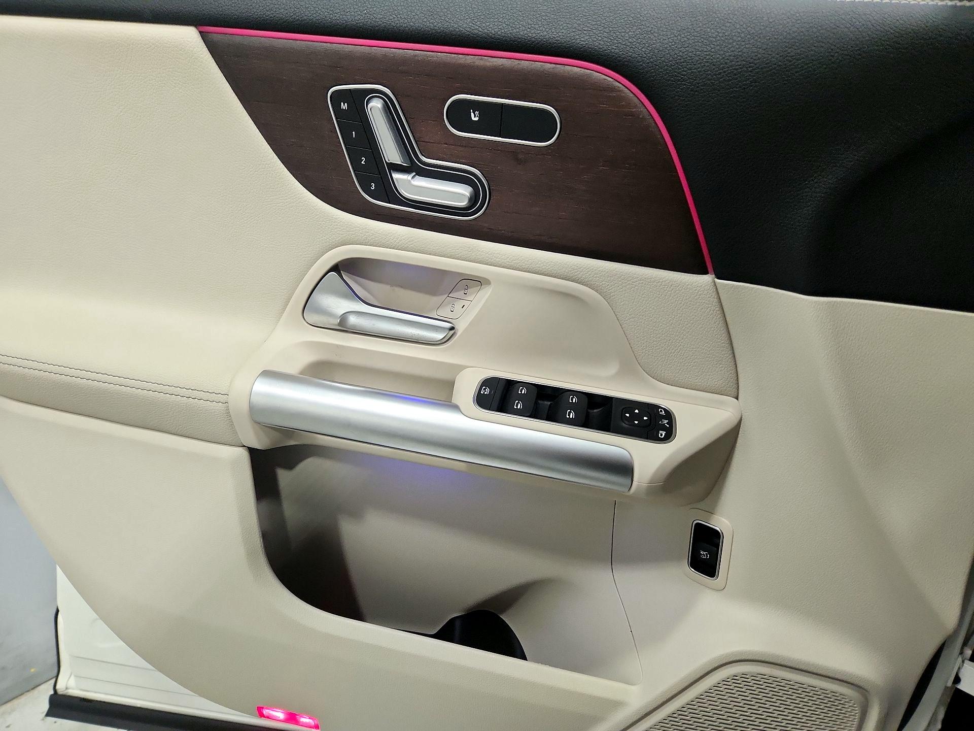 Thumbnail: 2023 Mercedes-Benz GLA - 12