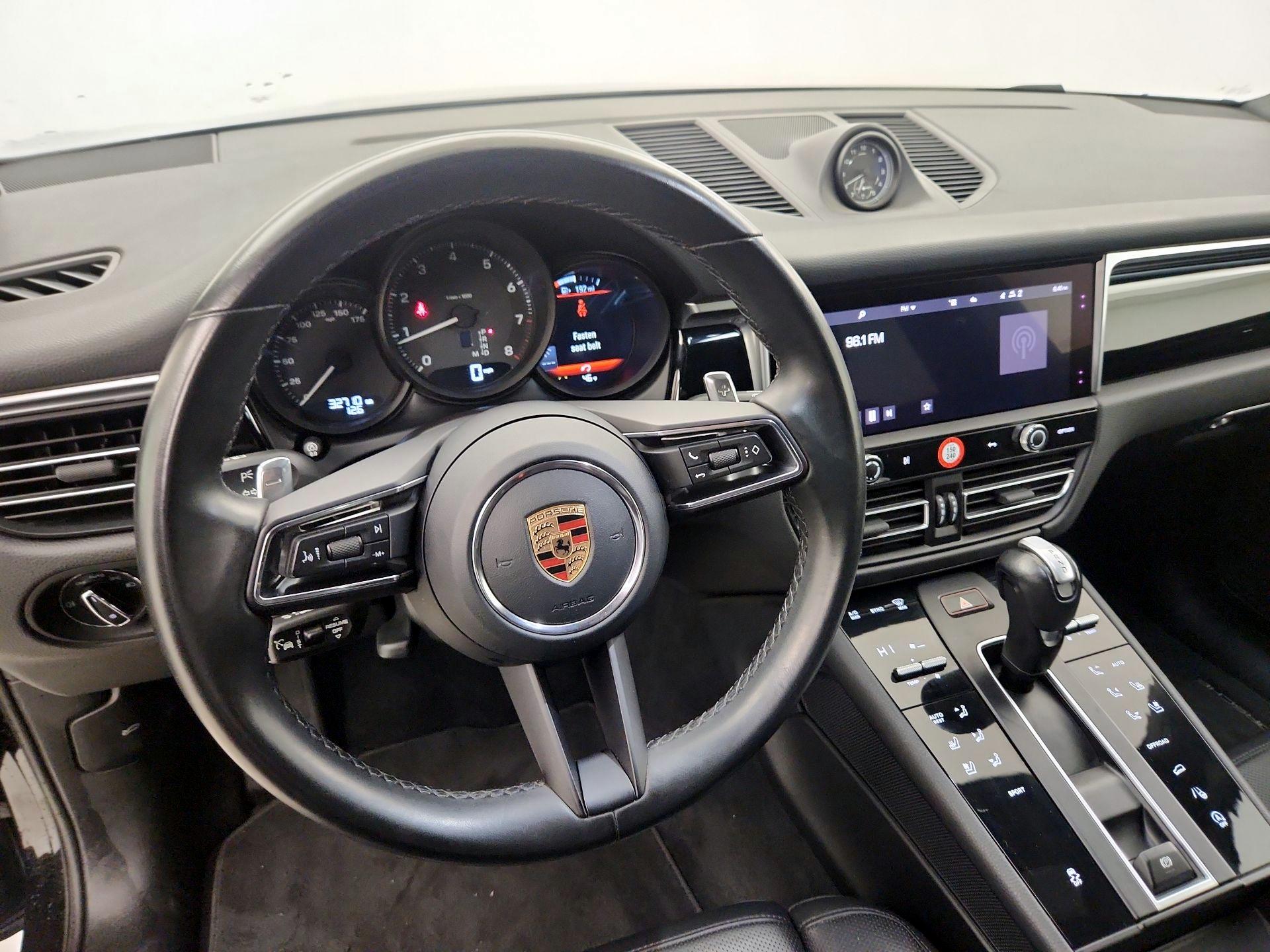 Thumbnail: 2023 Porsche Macan - 9