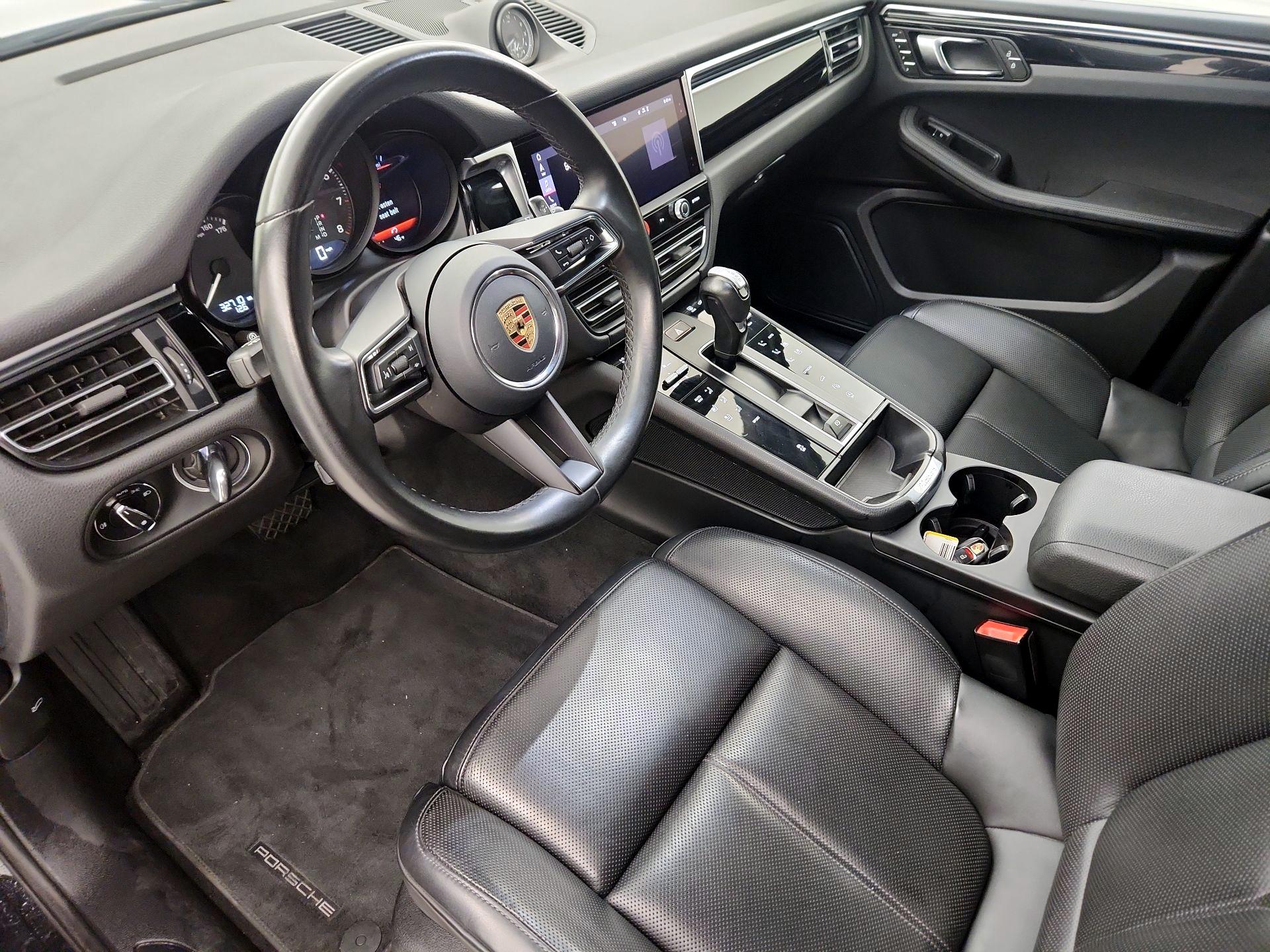 Thumbnail: 2023 Porsche Macan - 11