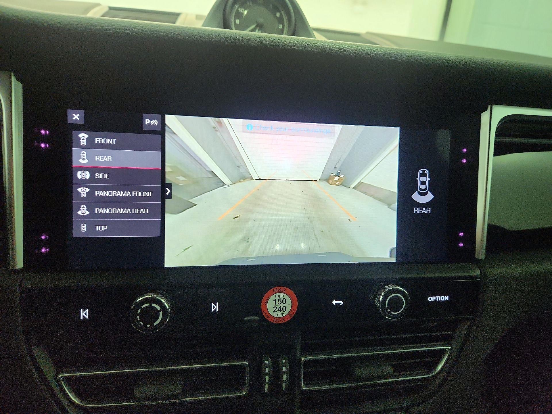 Thumbnail: 2023 Porsche Macan - 14