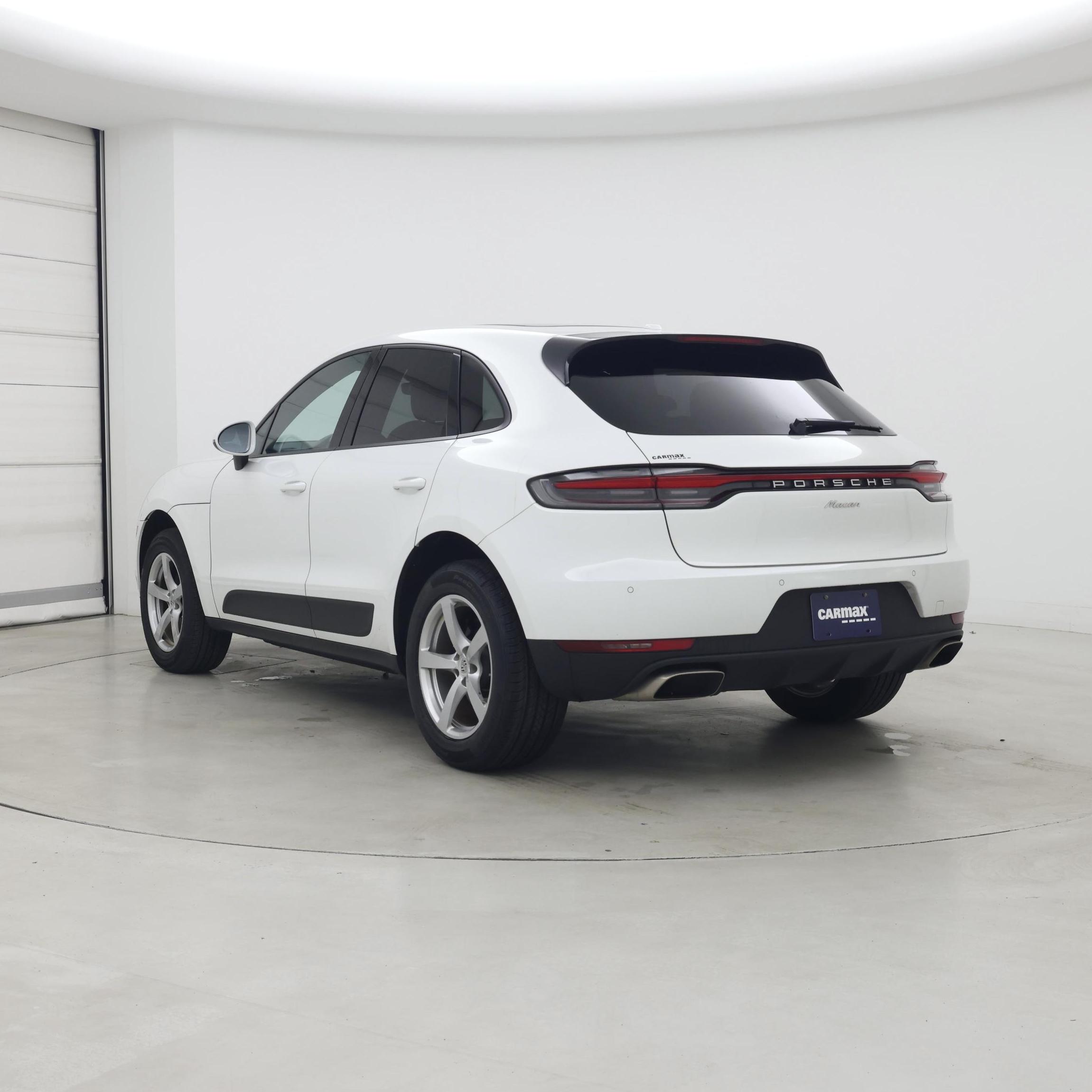 Thumbnail: 2021 Porsche Macan - 2