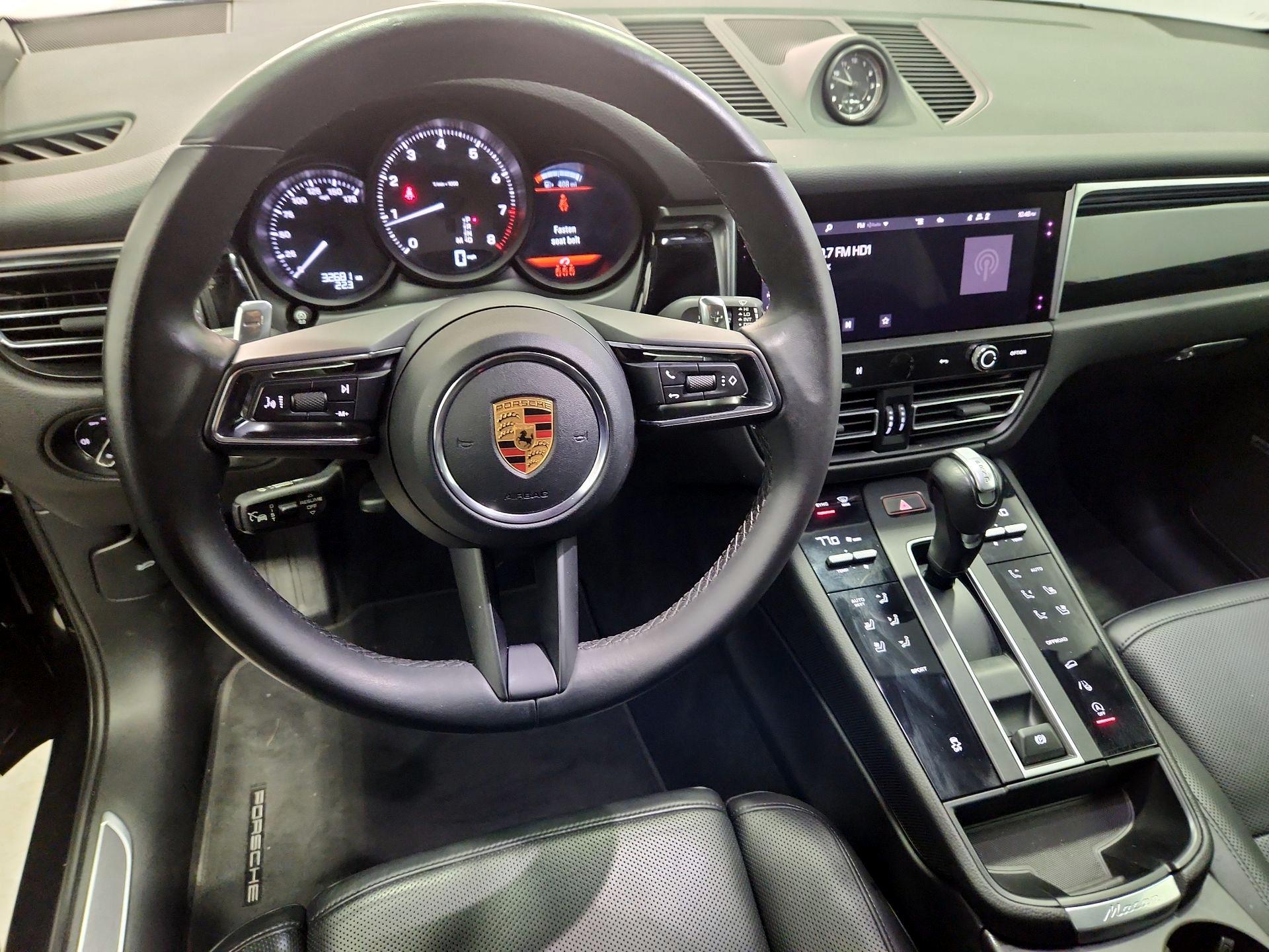 Thumbnail: 2023 Porsche Macan - 9