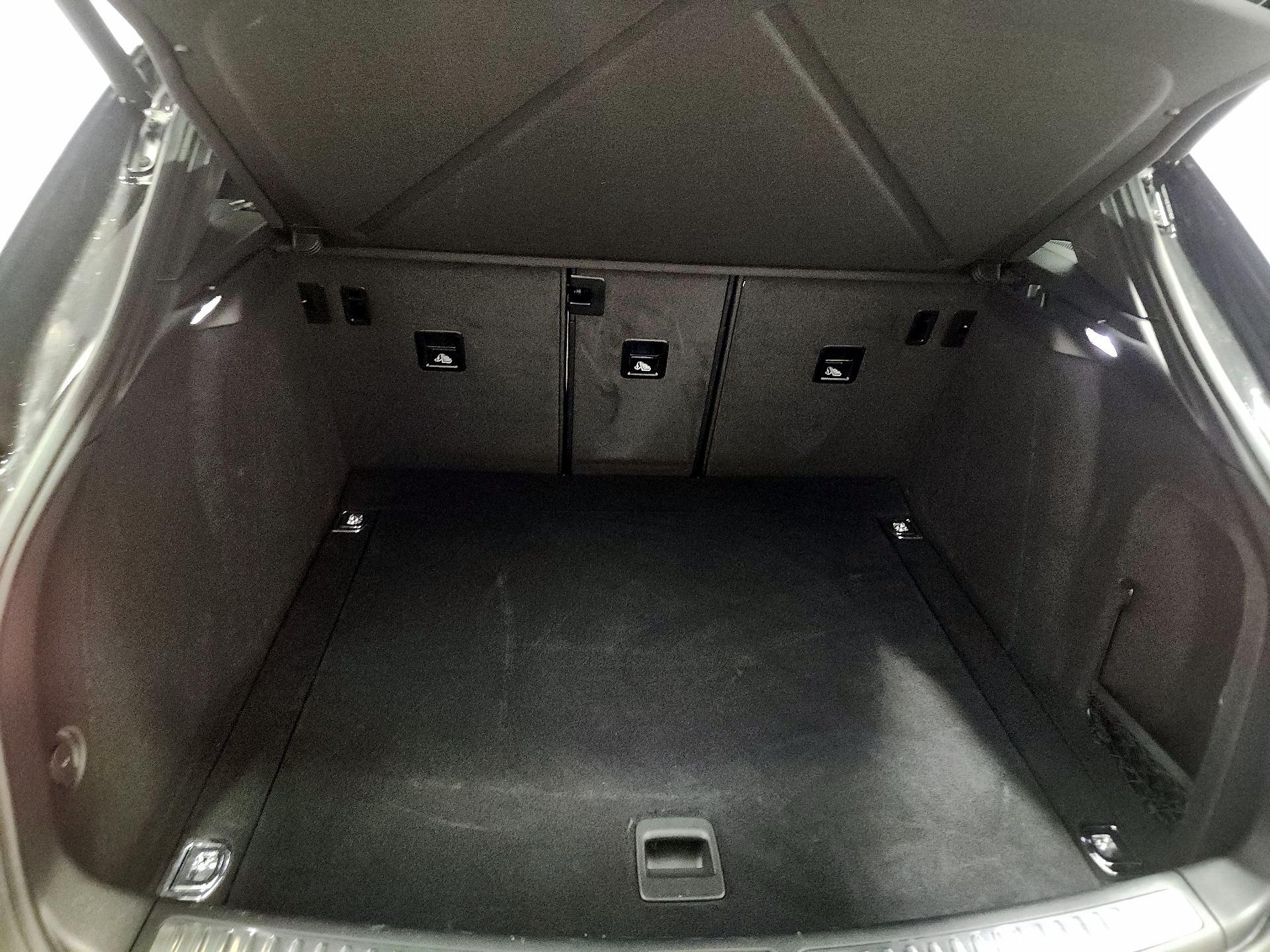 Thumbnail: 2023 Porsche Macan - 19