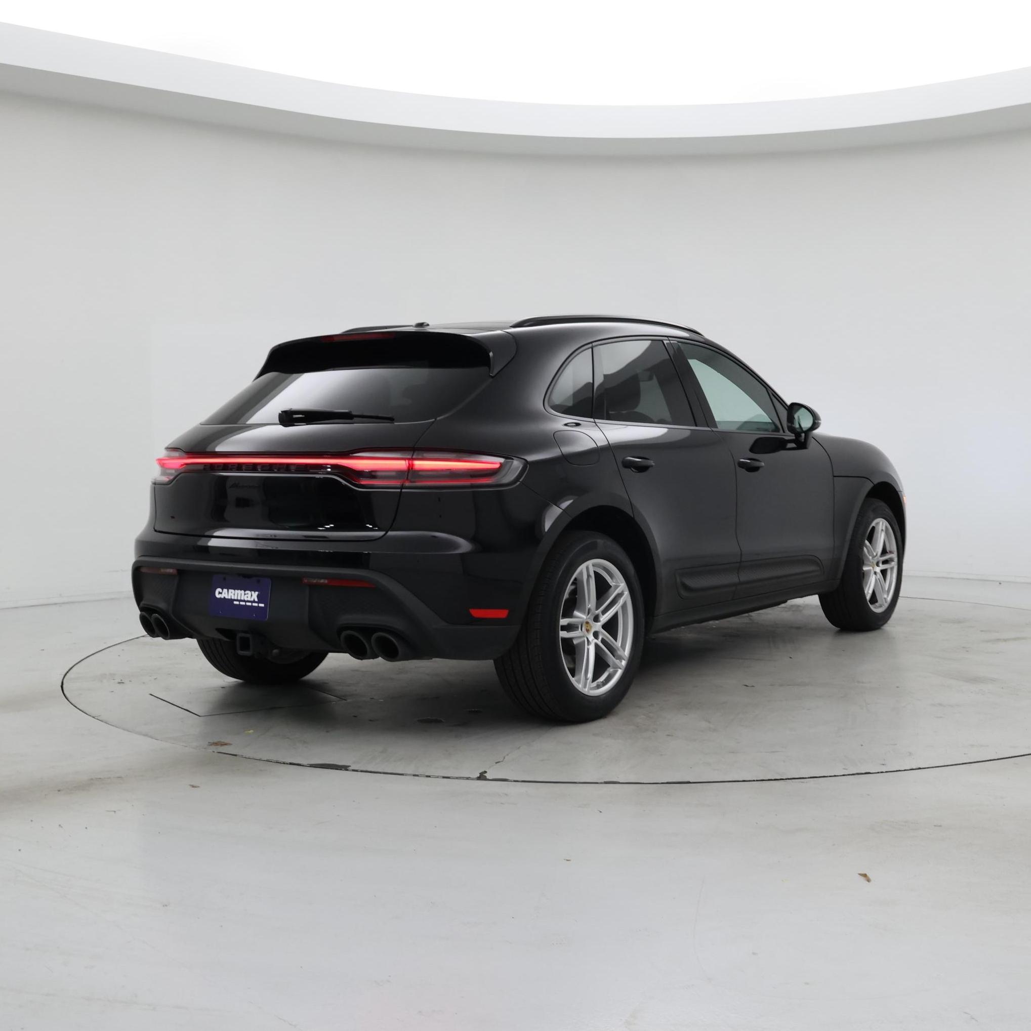 Thumbnail: 2023 Porsche Macan - 8