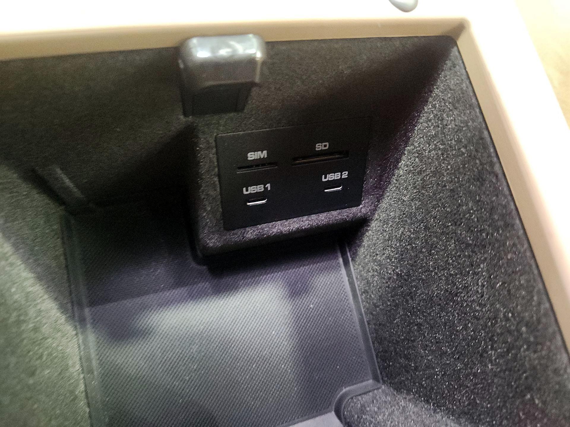 Thumbnail: 2021 Porsche Macan - 19