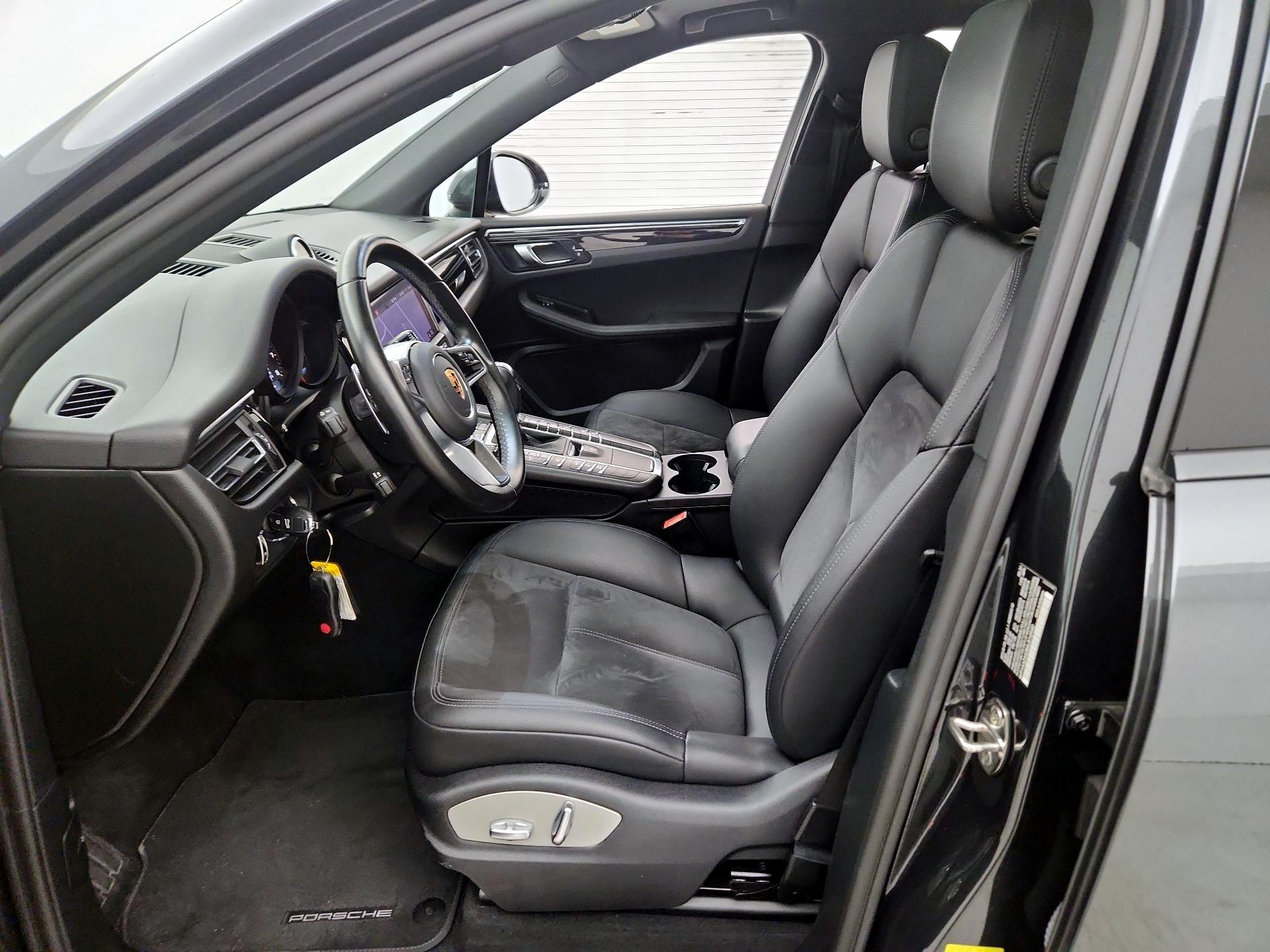 Thumbnail: 2021 Porsche Macan - 11