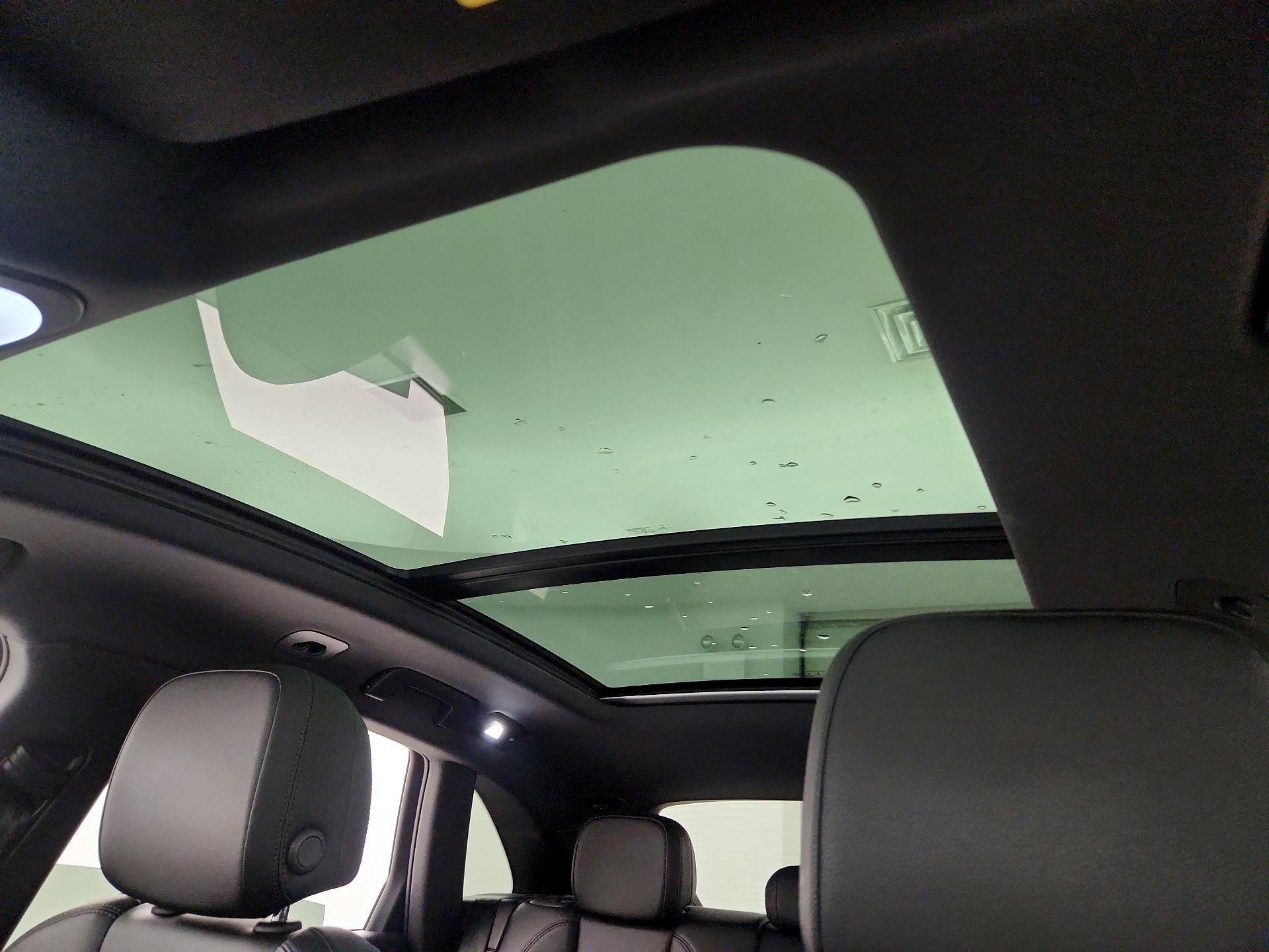 Thumbnail: 2021 Porsche Macan - 20