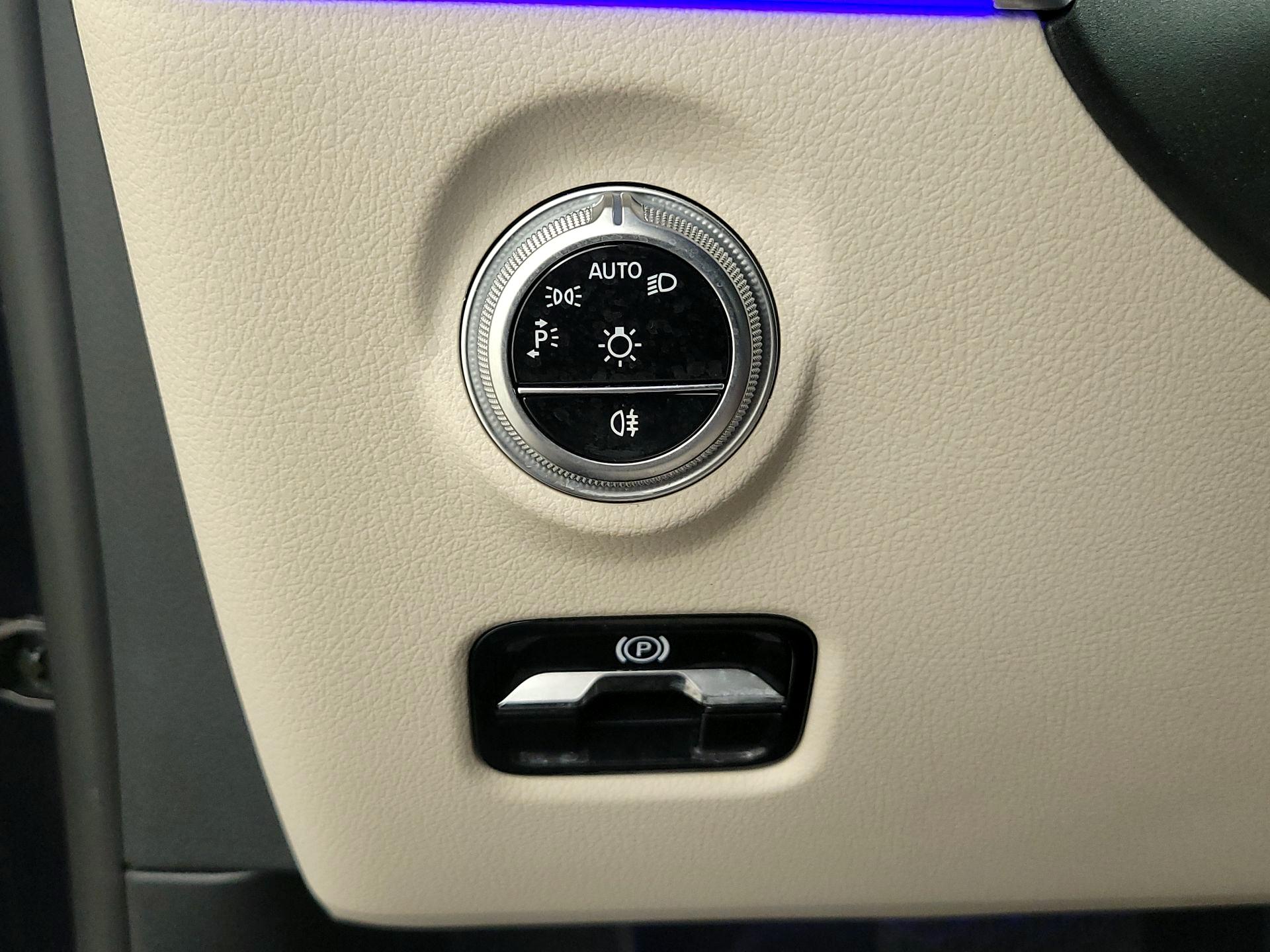 Thumbnail: 2023 Mercedes-Benz C-Class - 13