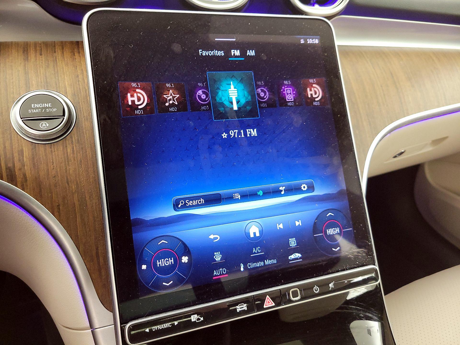 Thumbnail: 2023 Mercedes-Benz C-Class - 15