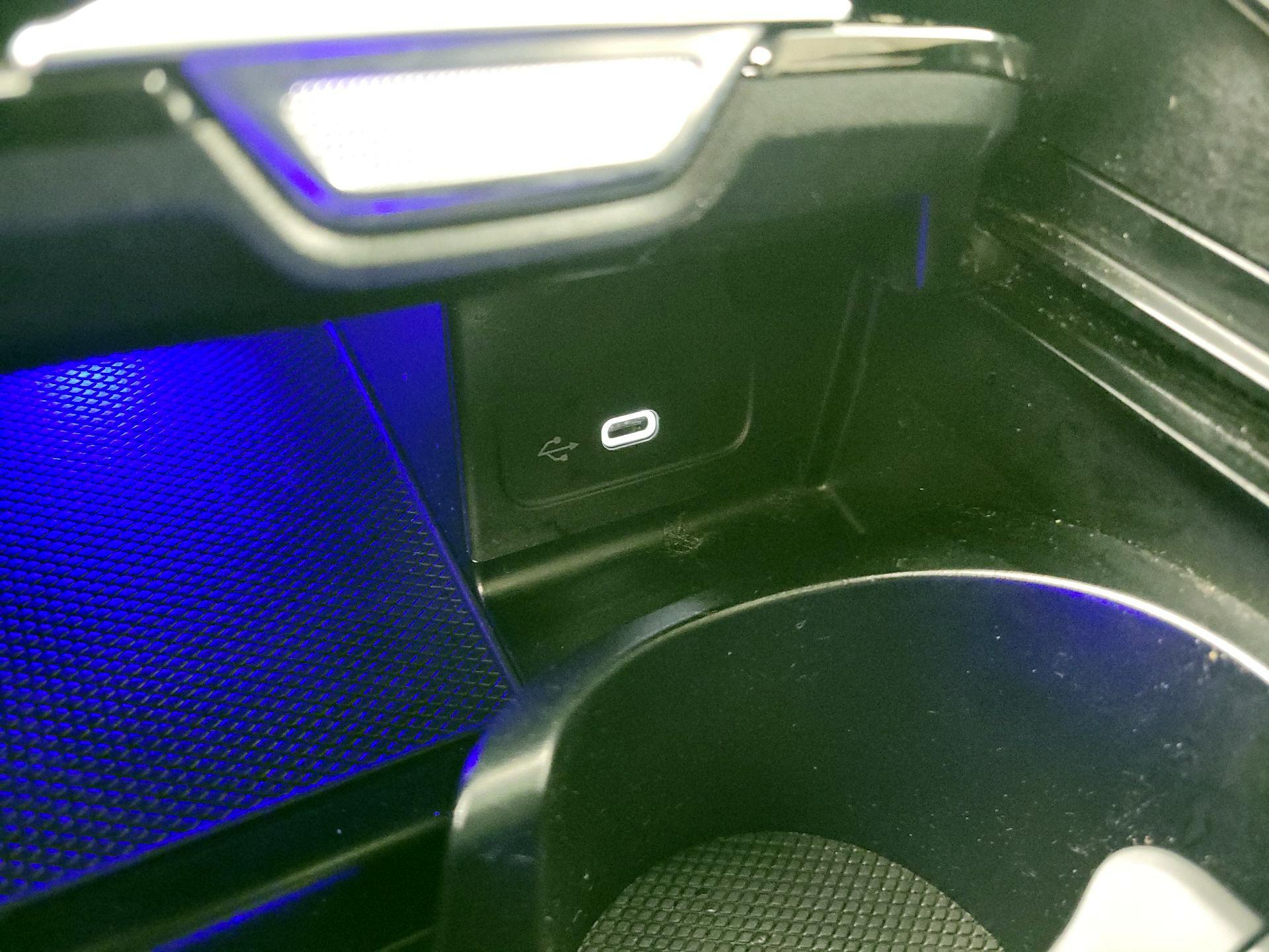 Thumbnail: 2023 Mercedes-Benz C-Class - 18