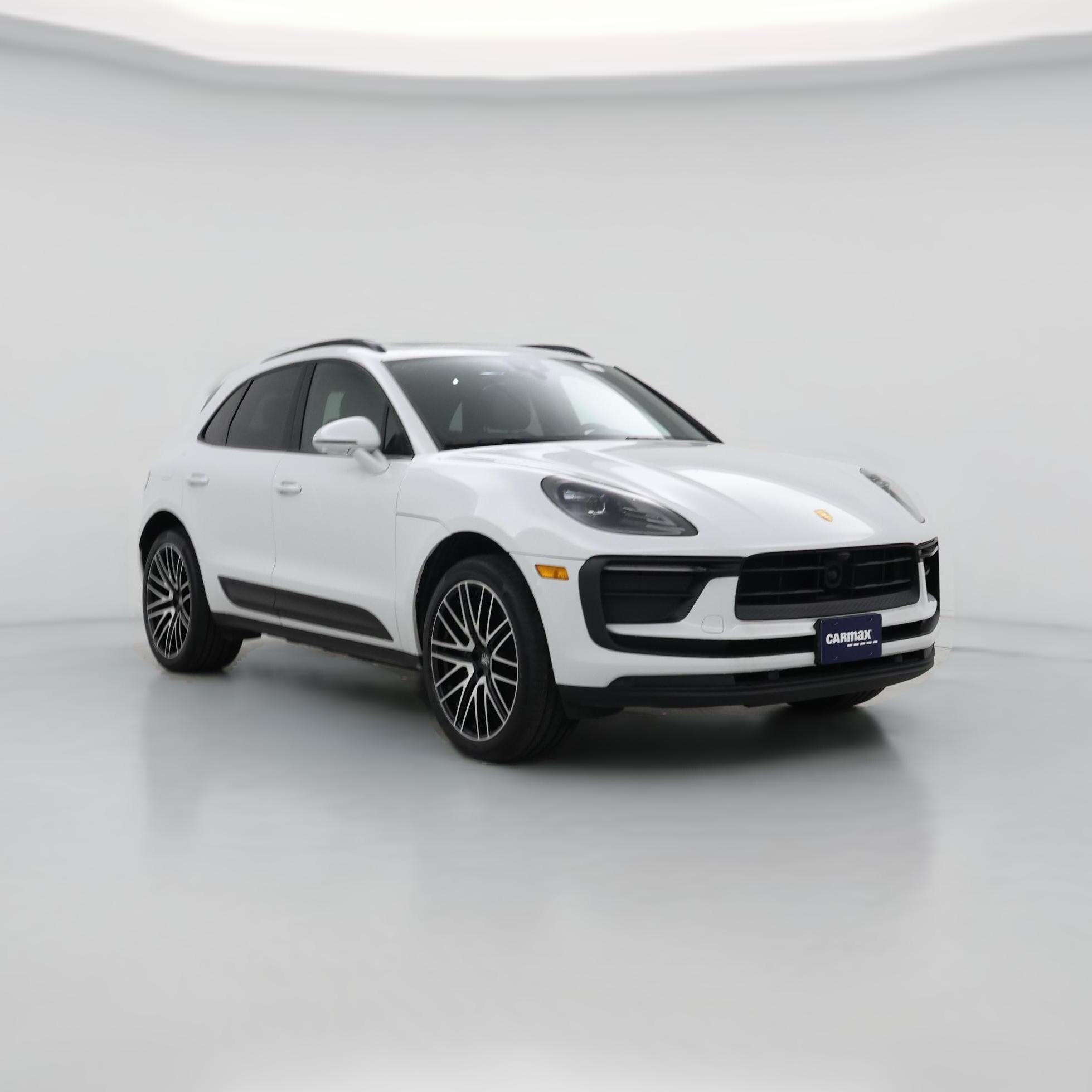 Thumbnail: 2022 Porsche Macan - 1