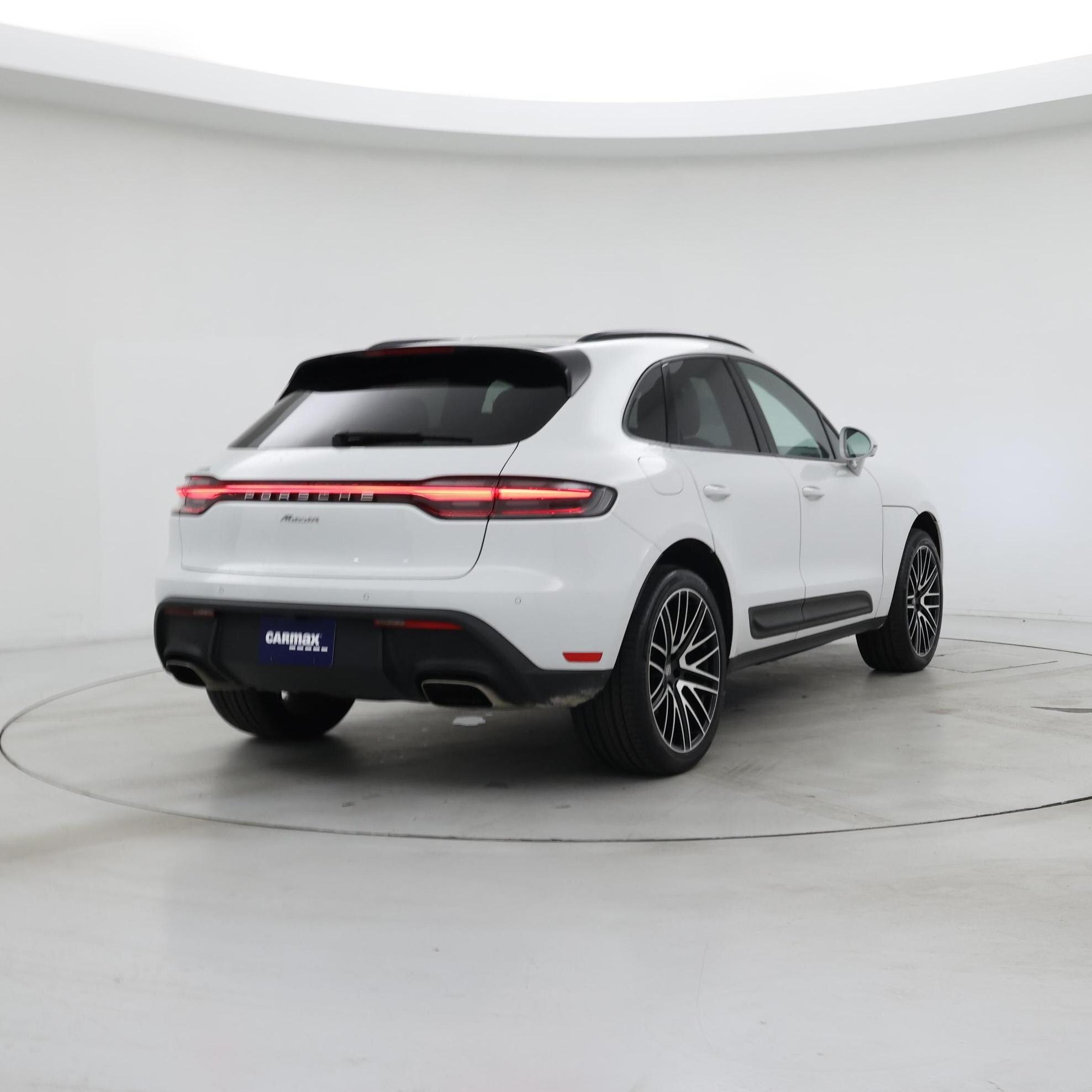 Thumbnail: 2022 Porsche Macan - 8