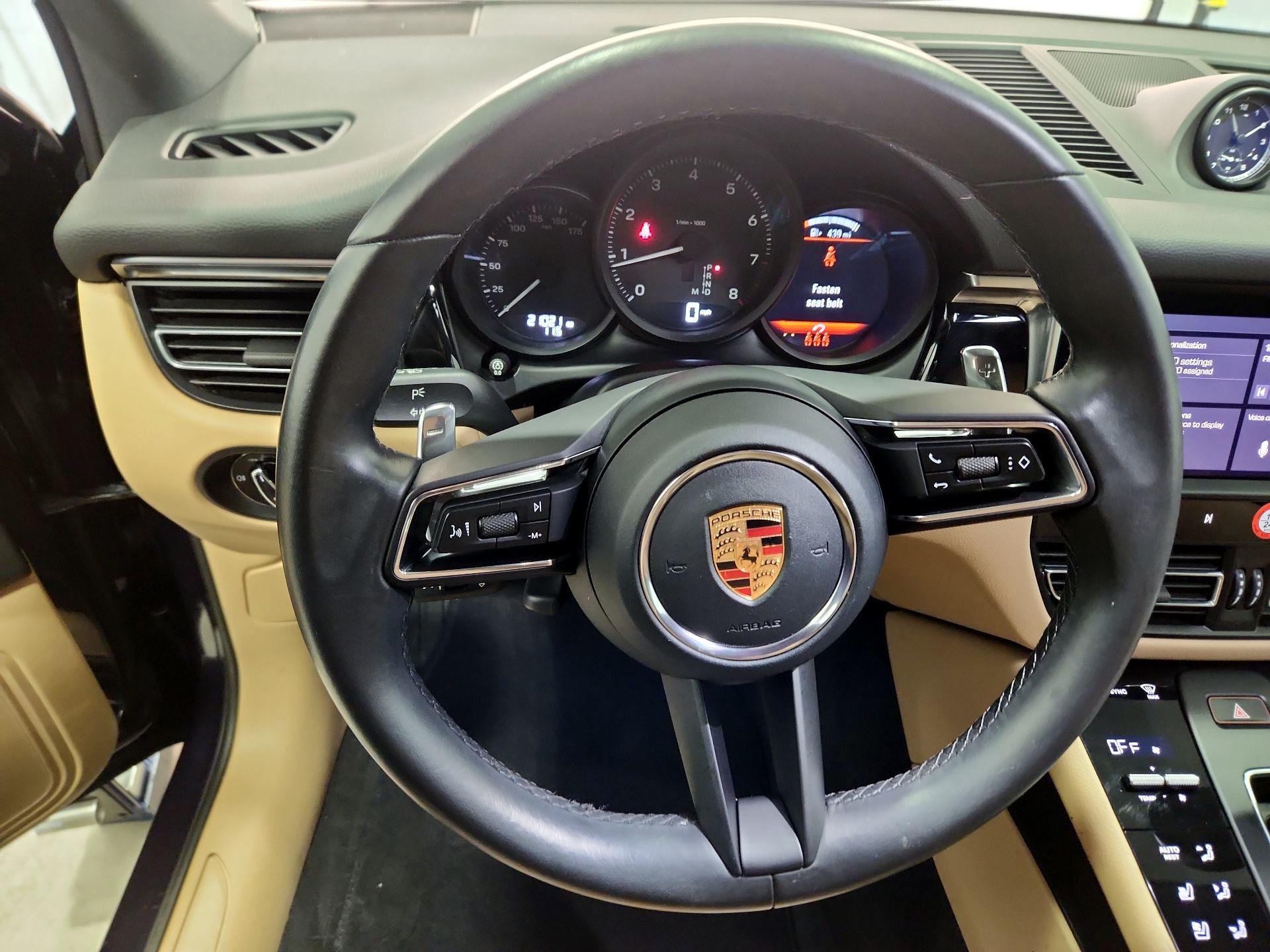 Thumbnail: 2023 Porsche Macan - 10