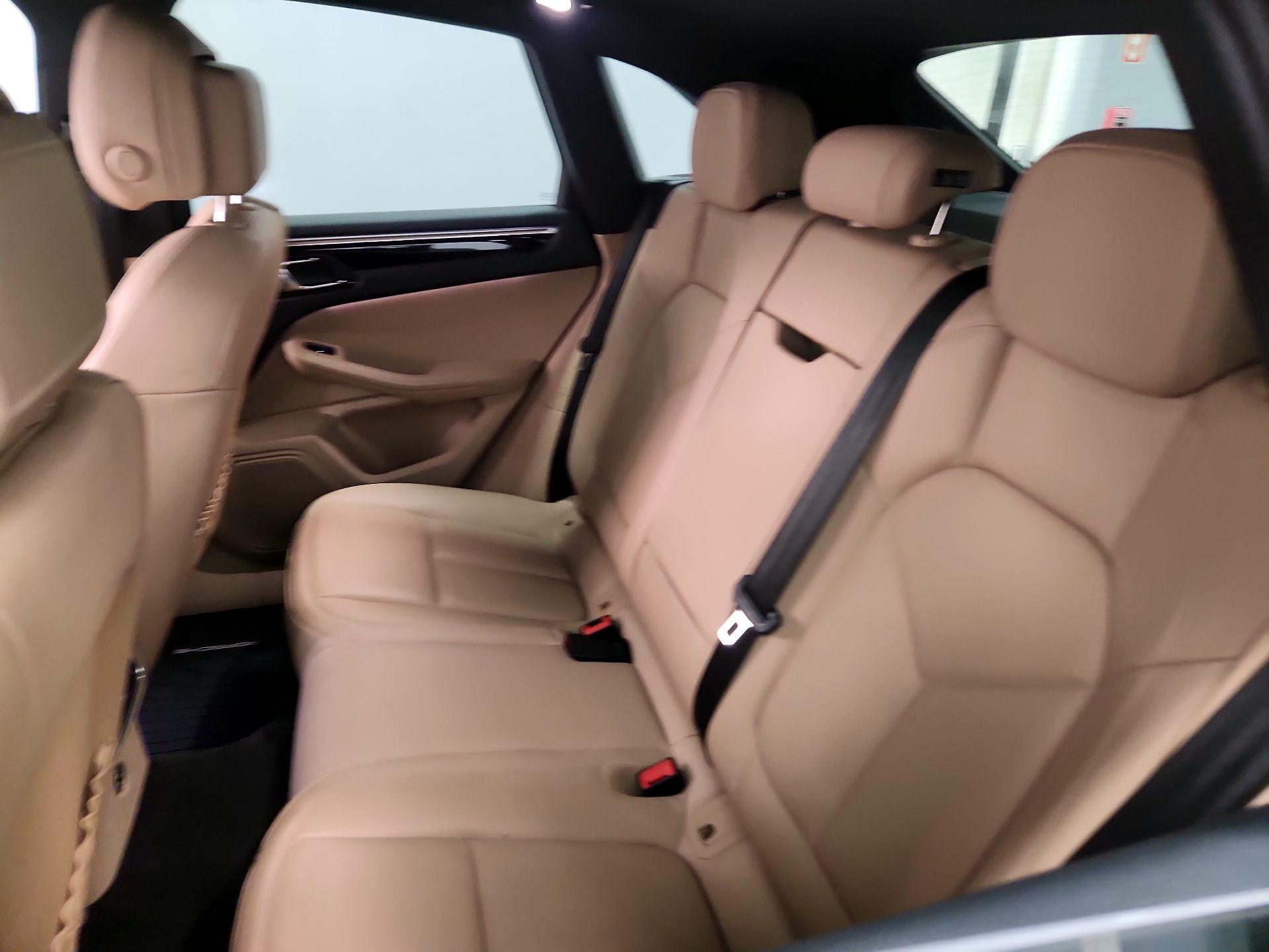 Thumbnail: 2023 Porsche Macan - 18