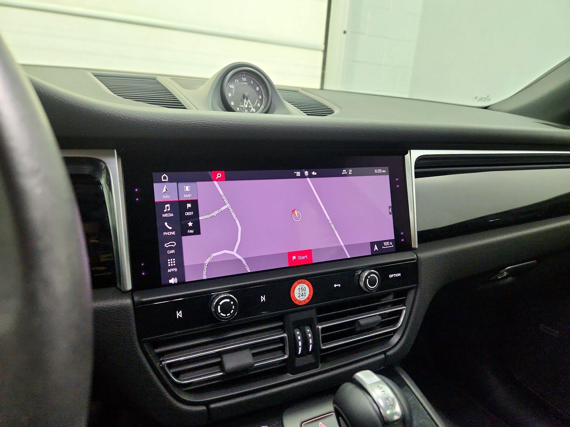 Thumbnail: 2022 Porsche Macan - 14