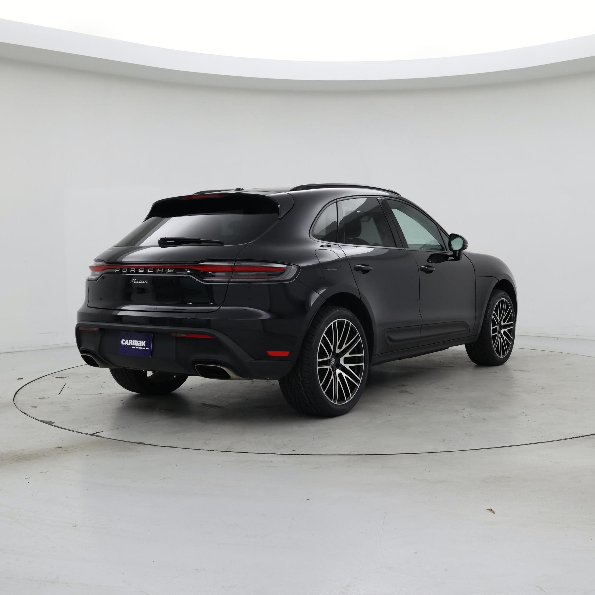 Thumbnail: 2022 Porsche Macan - 8