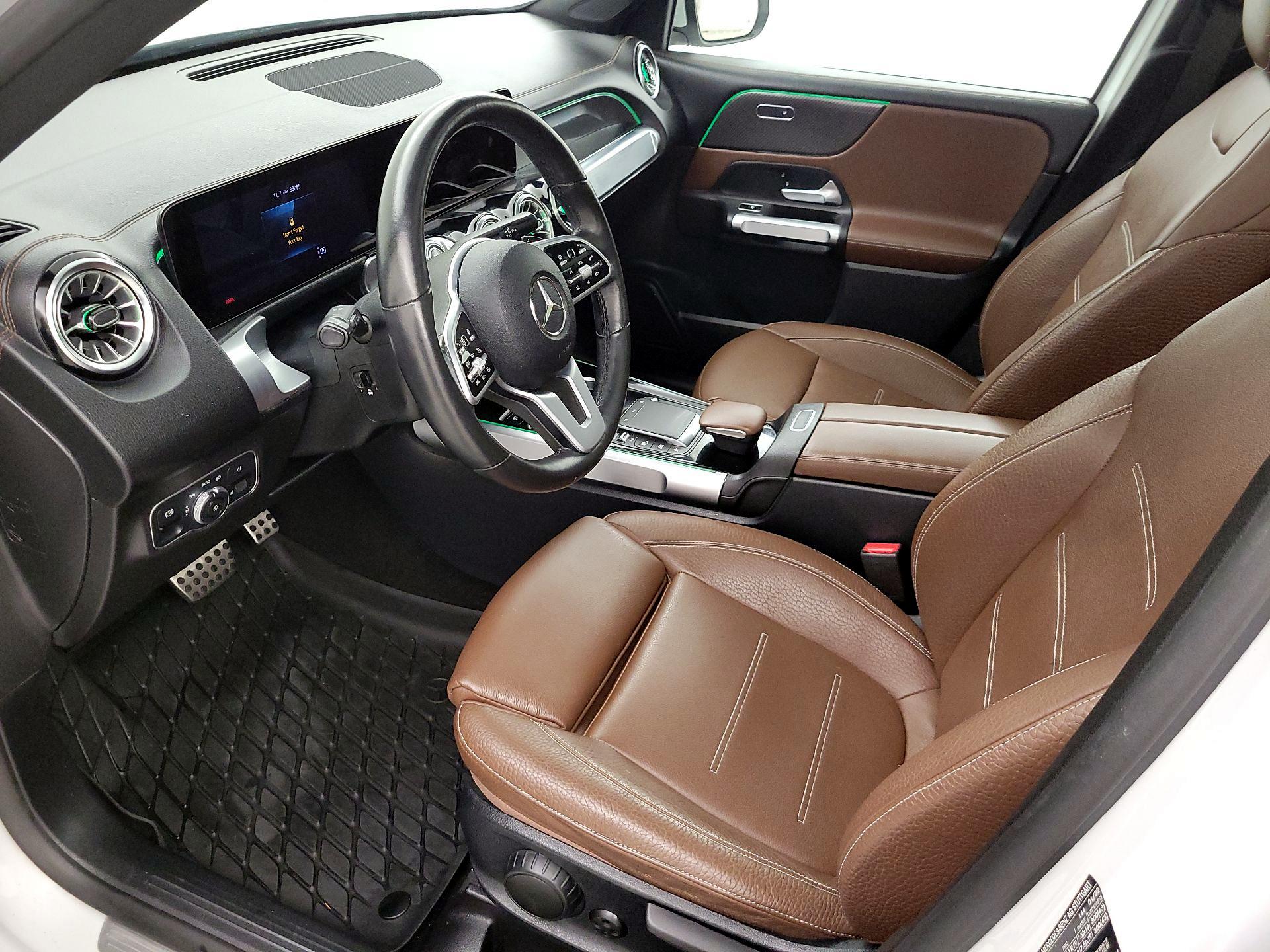 Thumbnail: 2022 Mercedes-Benz GLB - 11