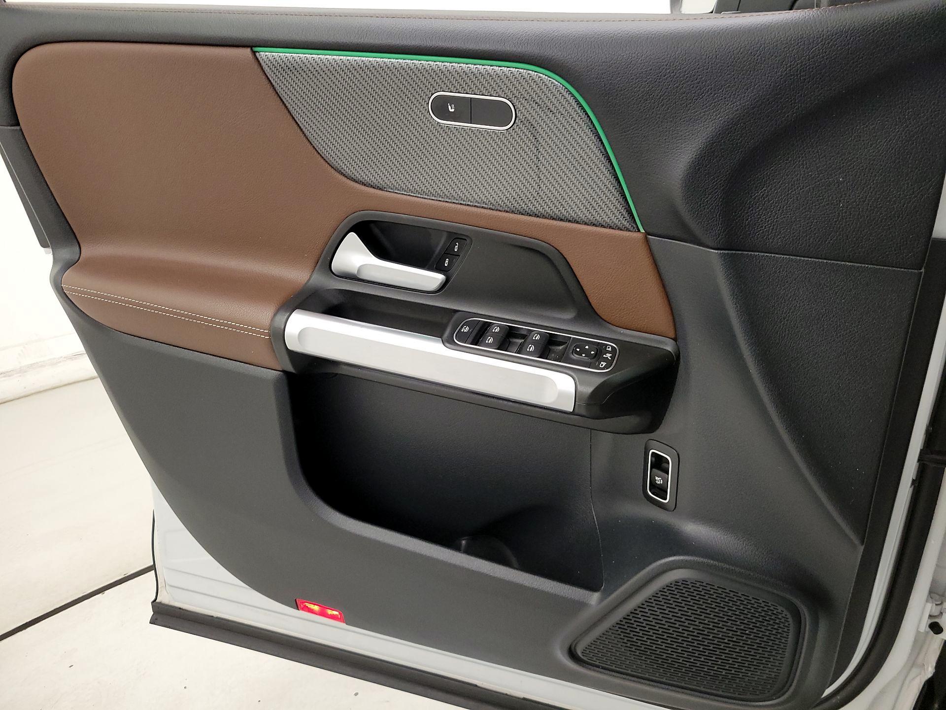 Thumbnail: 2022 Mercedes-Benz GLB - 12