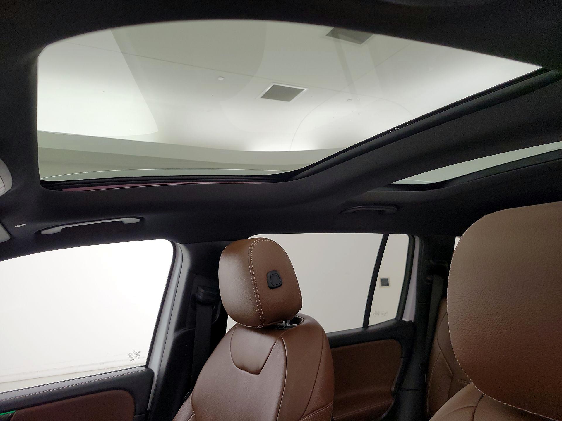 Thumbnail: 2022 Mercedes-Benz GLB - 19