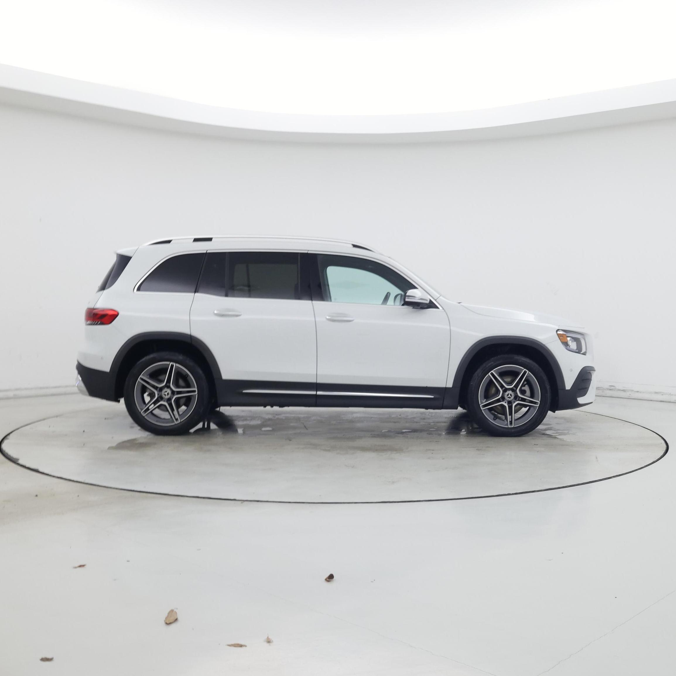 Thumbnail: 2022 Mercedes-Benz GLB - 7