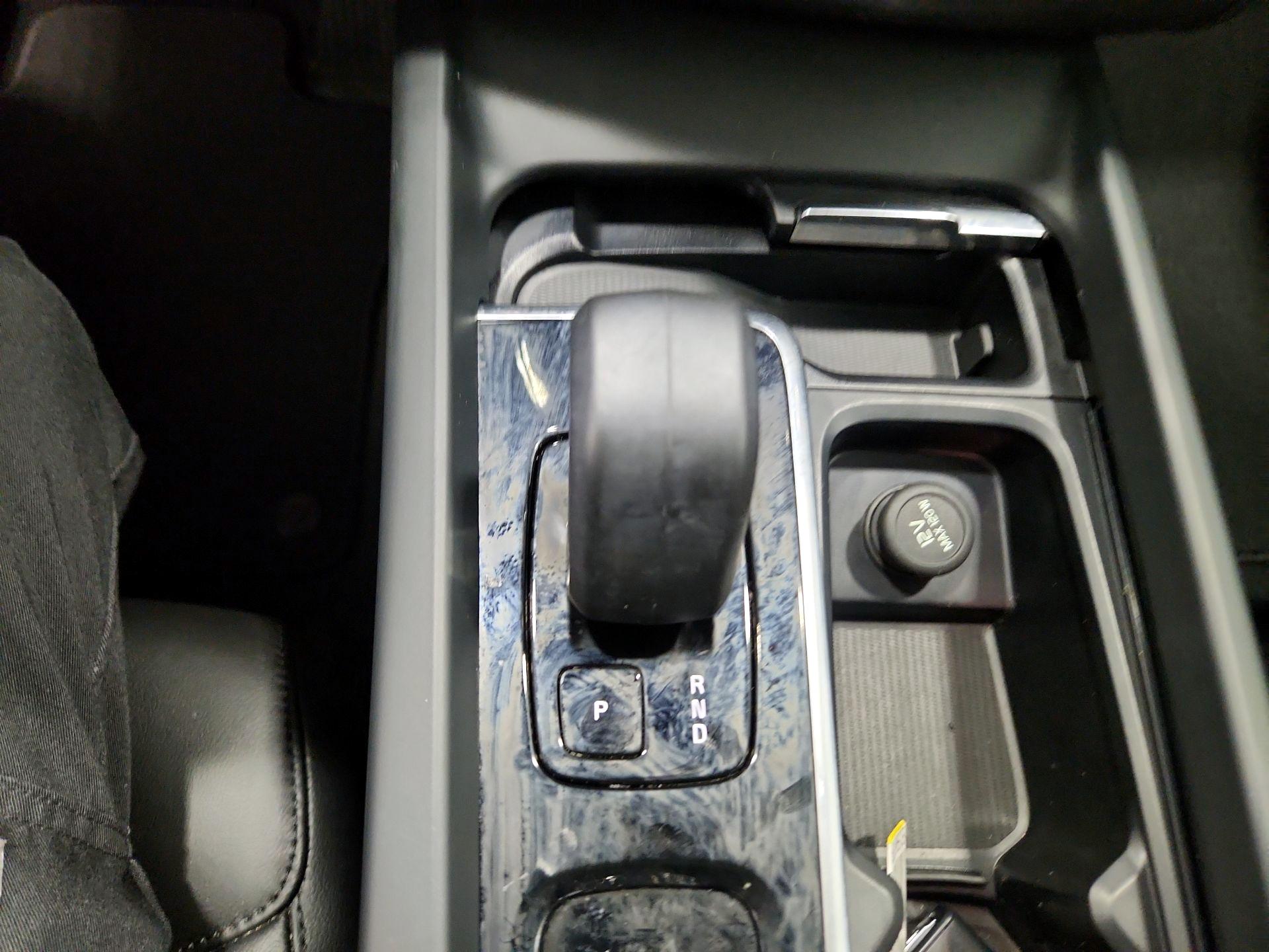 Thumbnail: 2023 Volvo XC60 - 16