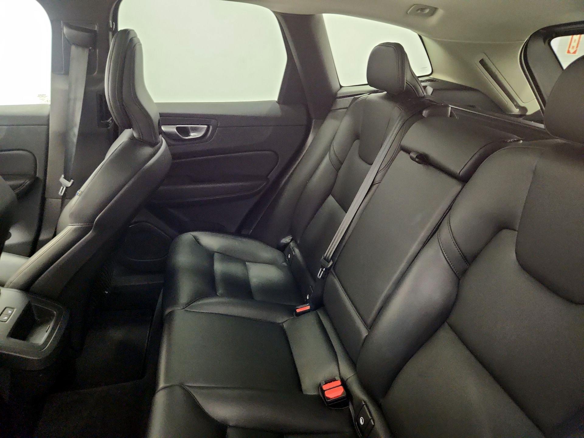 Thumbnail: 2023 Volvo XC60 - 17