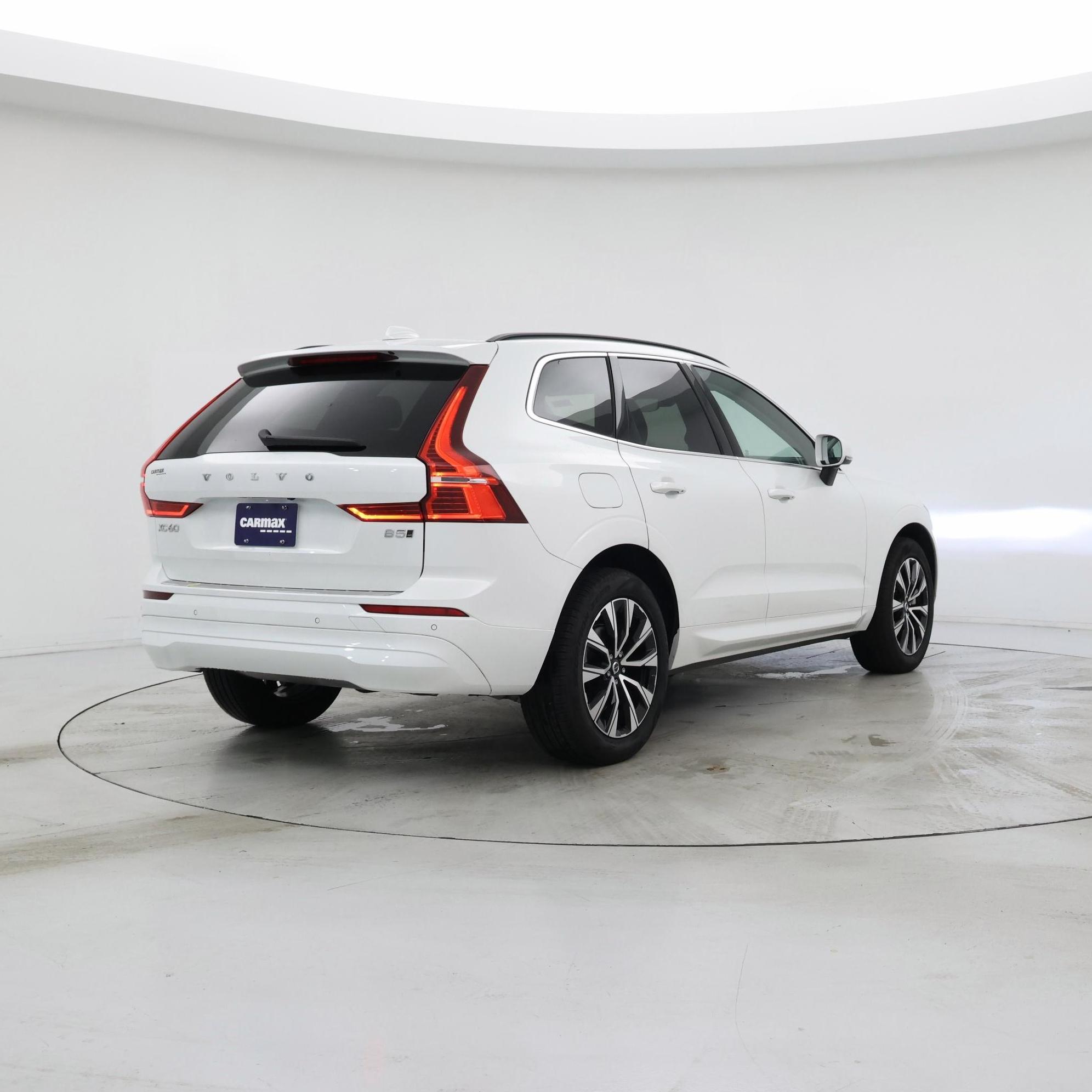 Thumbnail: 2023 Volvo XC60 - 8