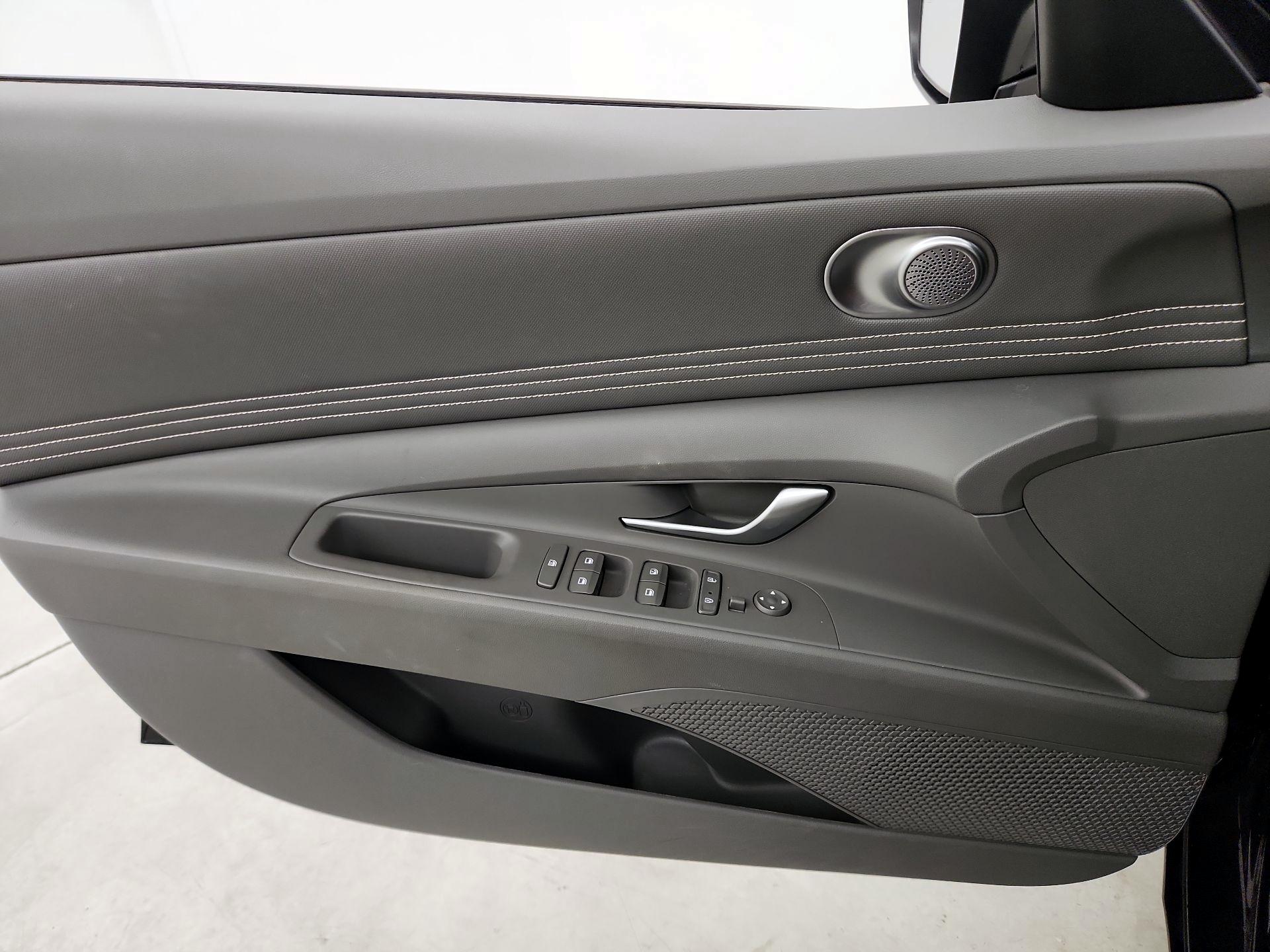 Thumbnail: 2023 Hyundai Elantra - 12