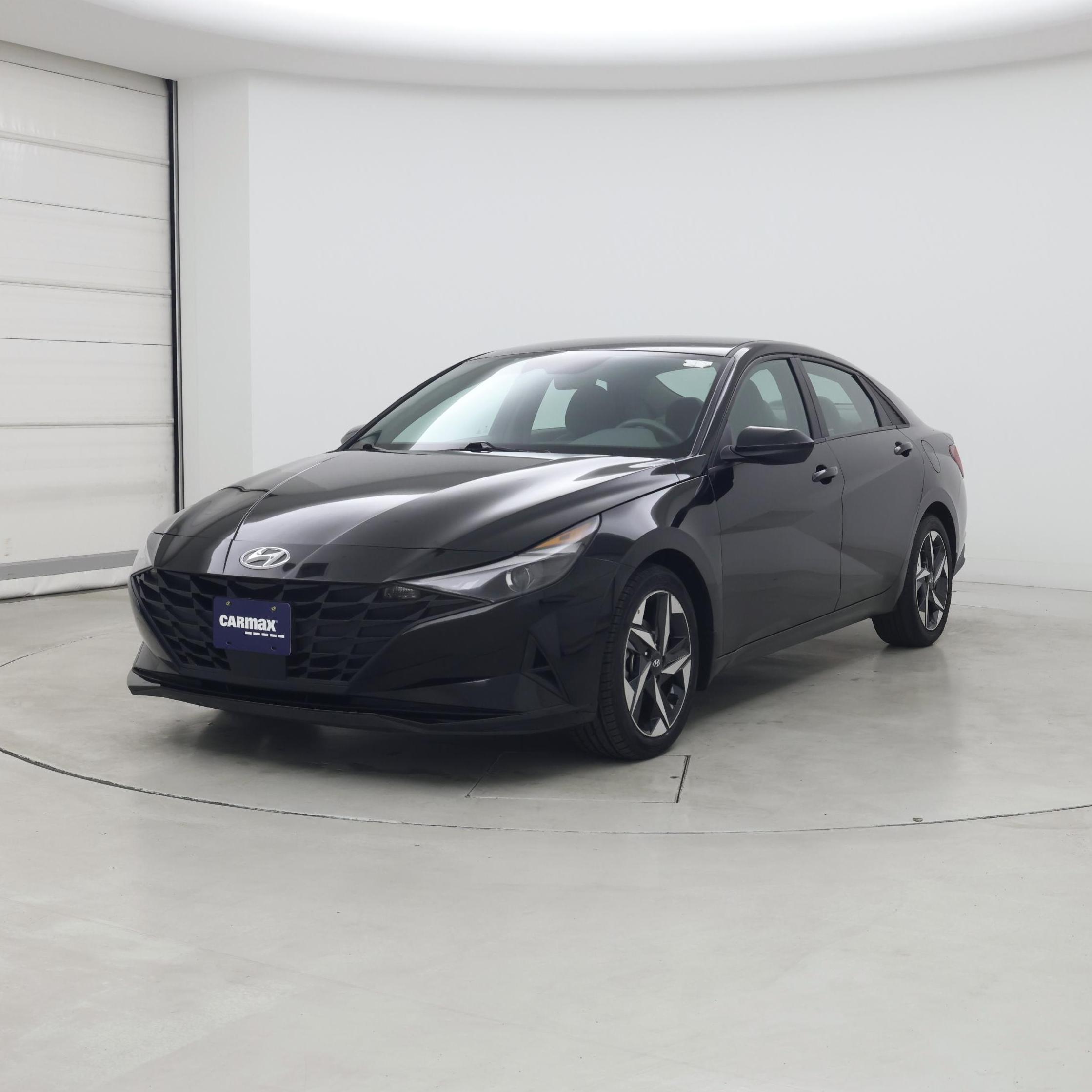 Thumbnail: 2023 Hyundai Elantra - 4