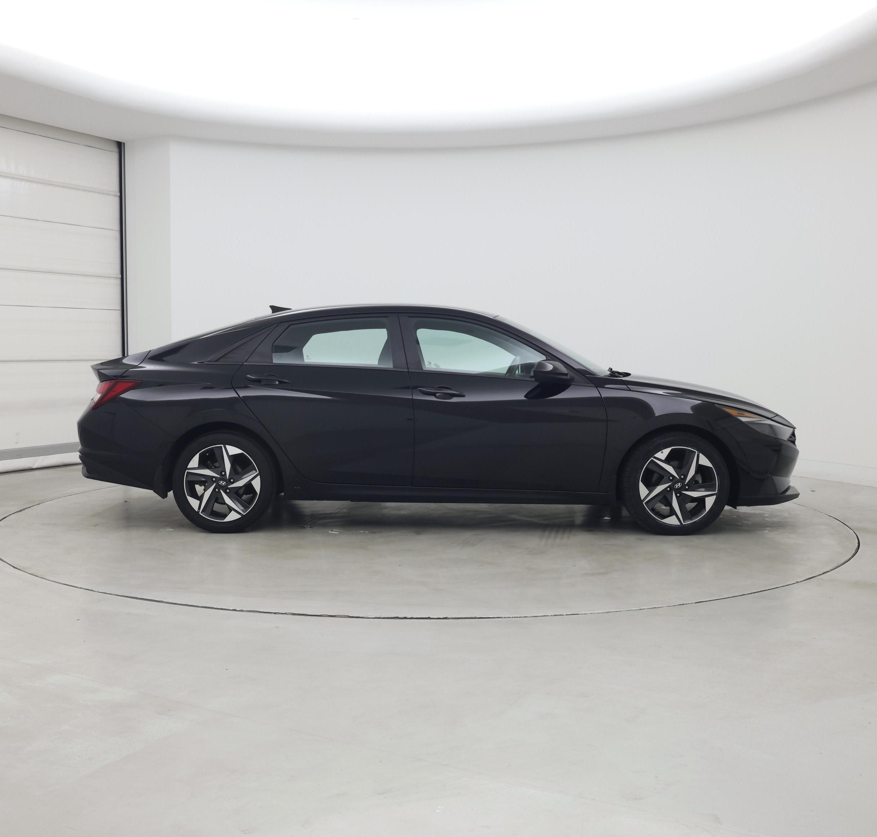 Thumbnail: 2023 Hyundai Elantra - 7