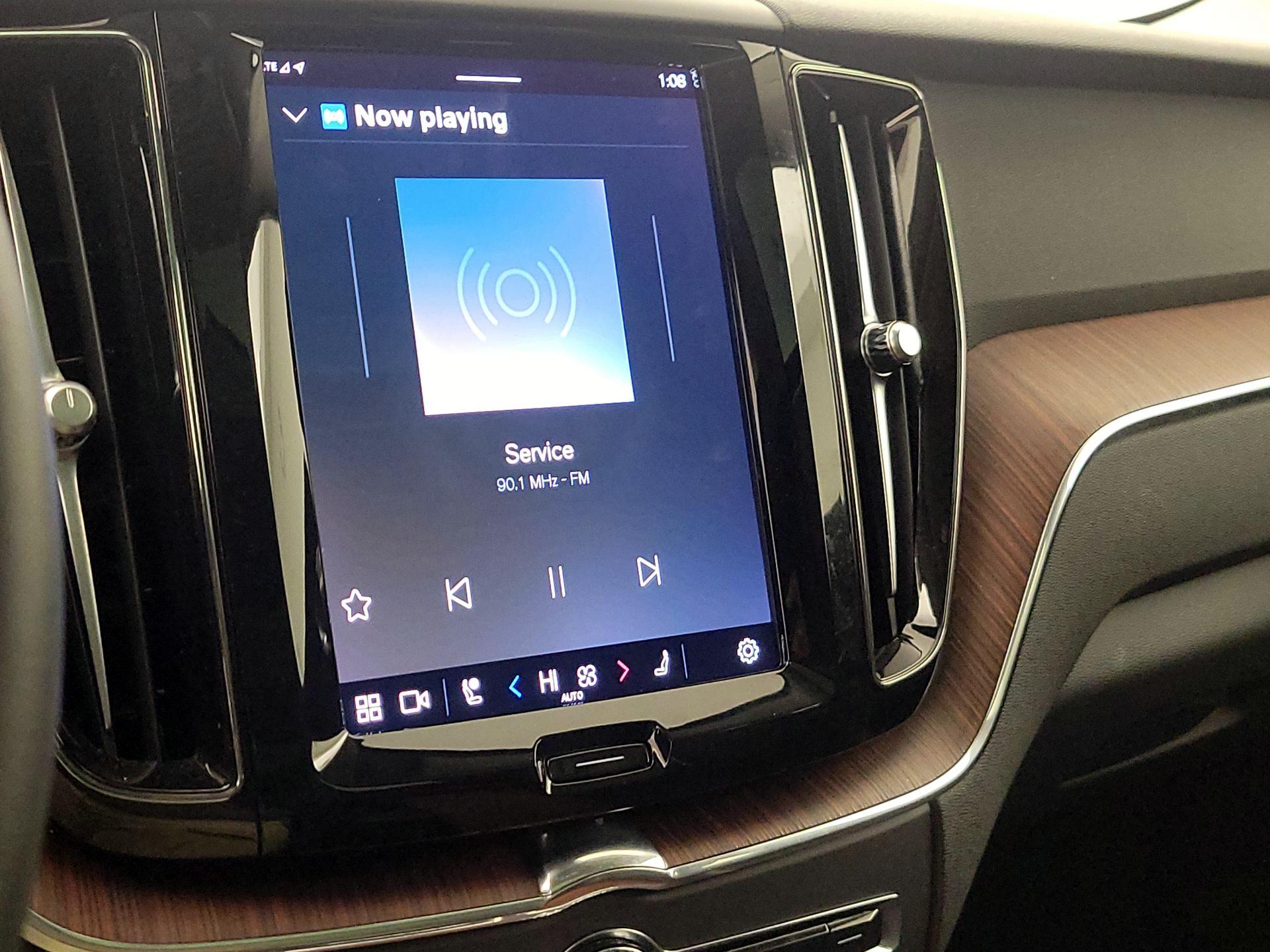 Thumbnail: 2023 Volvo XC60 - 16