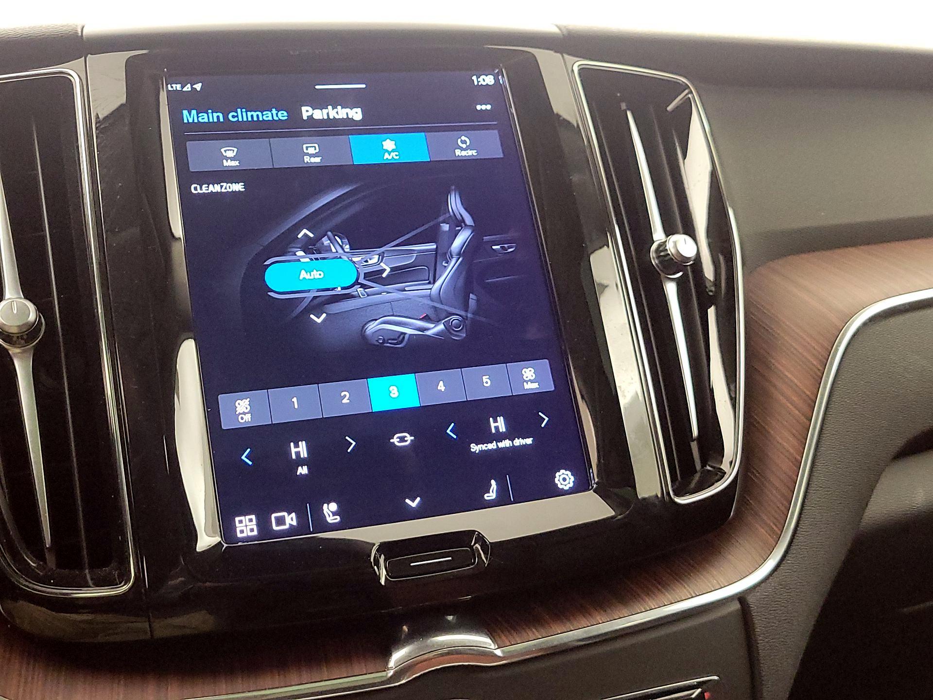 Thumbnail: 2023 Volvo XC60 - 17