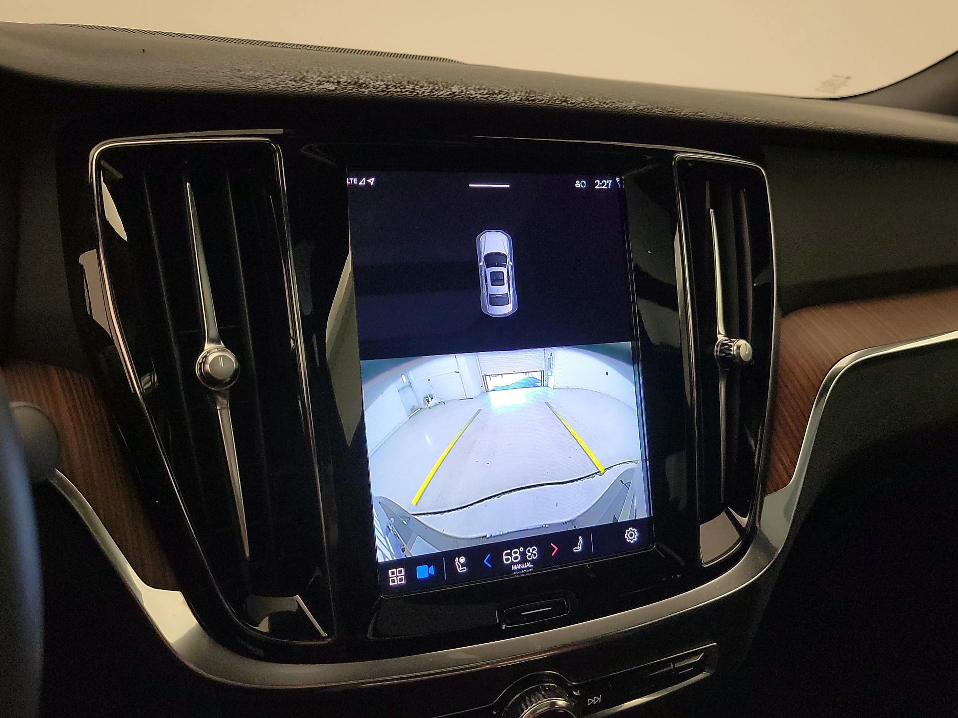 Thumbnail: 2023 Volvo S60 - 15