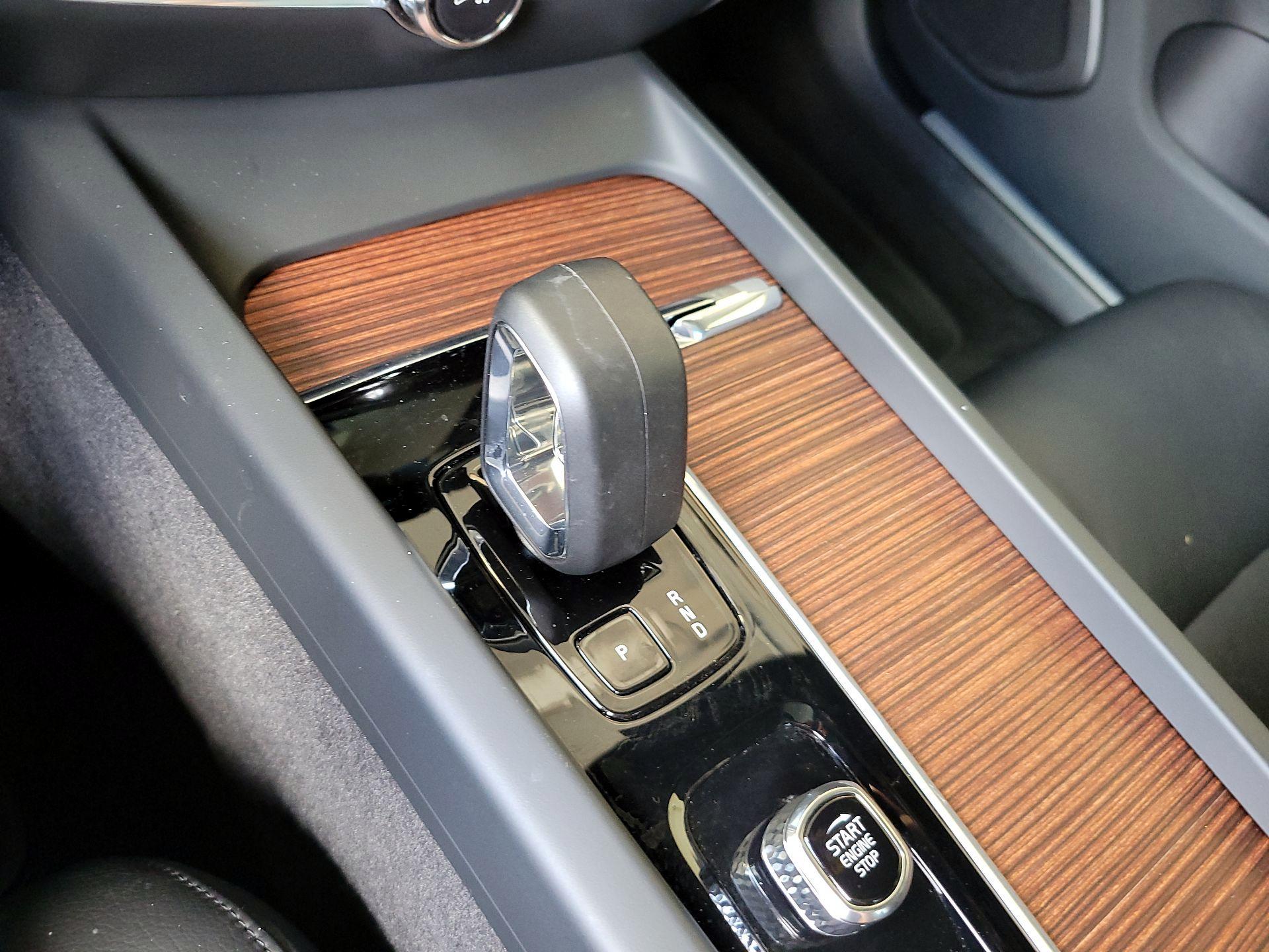 Thumbnail: 2023 Volvo S60 - 18