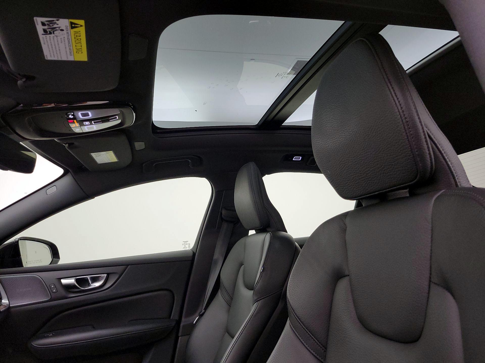 Thumbnail: 2023 Volvo S60 - 20