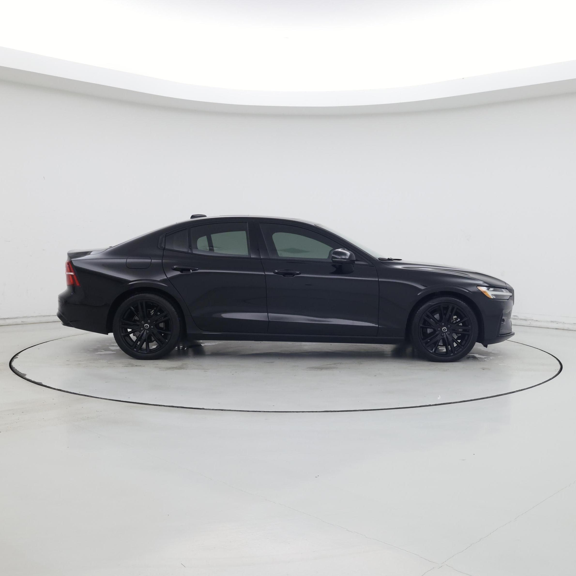 Thumbnail: 2023 Volvo S60 - 7