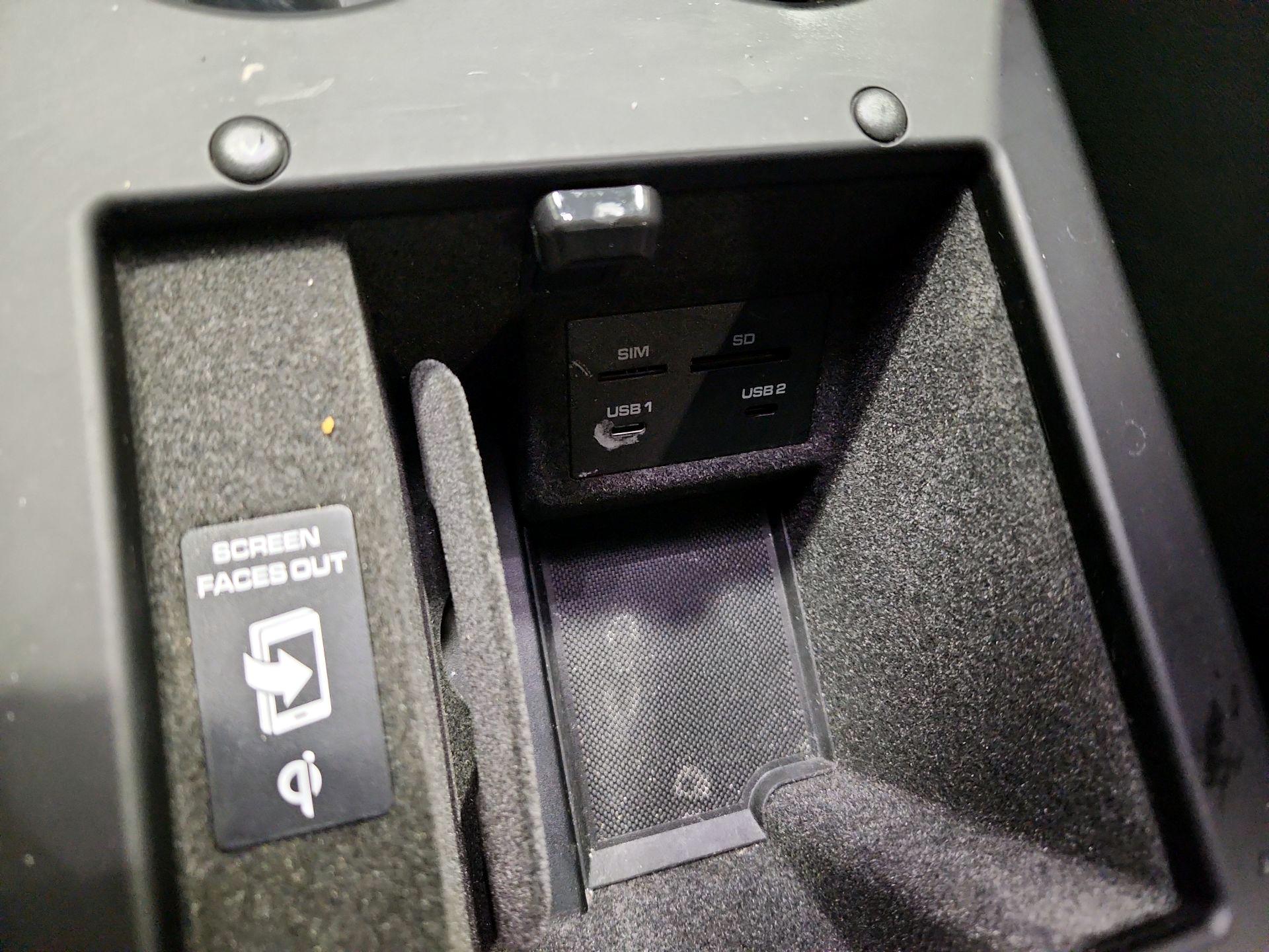 Thumbnail: 2023 Porsche Macan - 19