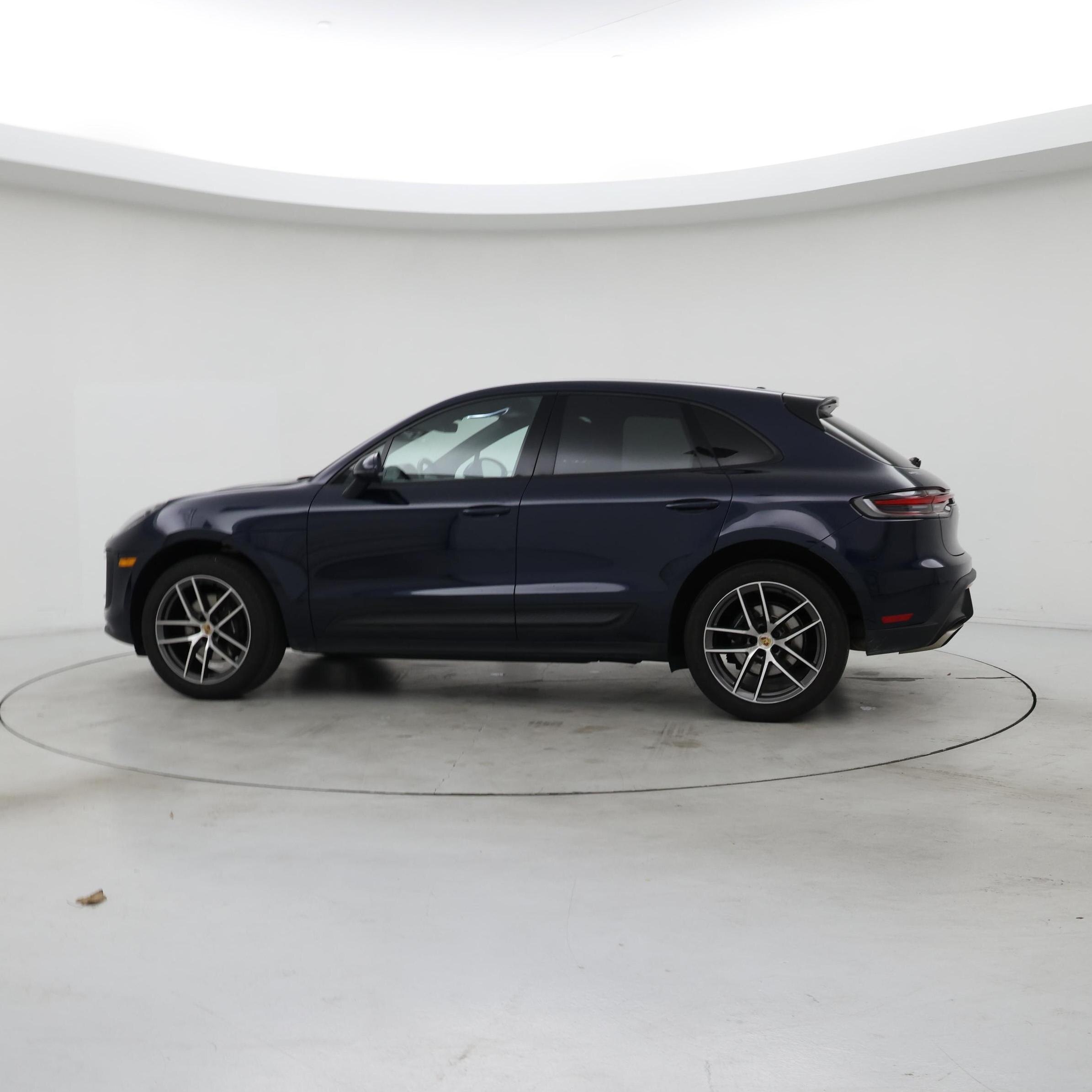 Thumbnail: 2023 Porsche Macan - 4