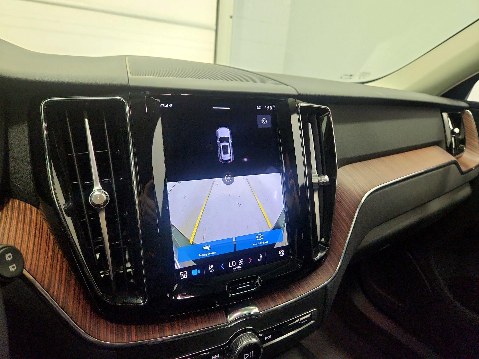 Thumbnail: 2023 Volvo XC60 - 15