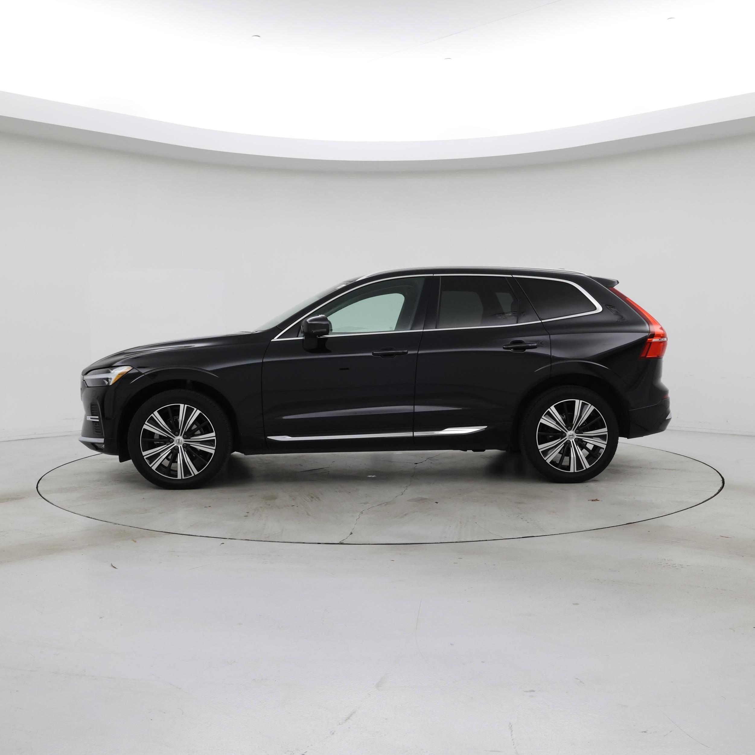 Thumbnail: 2023 Volvo XC60 - 3