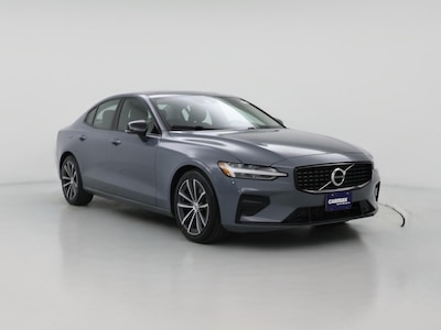 2022 Volvo S60 B5 Momentum