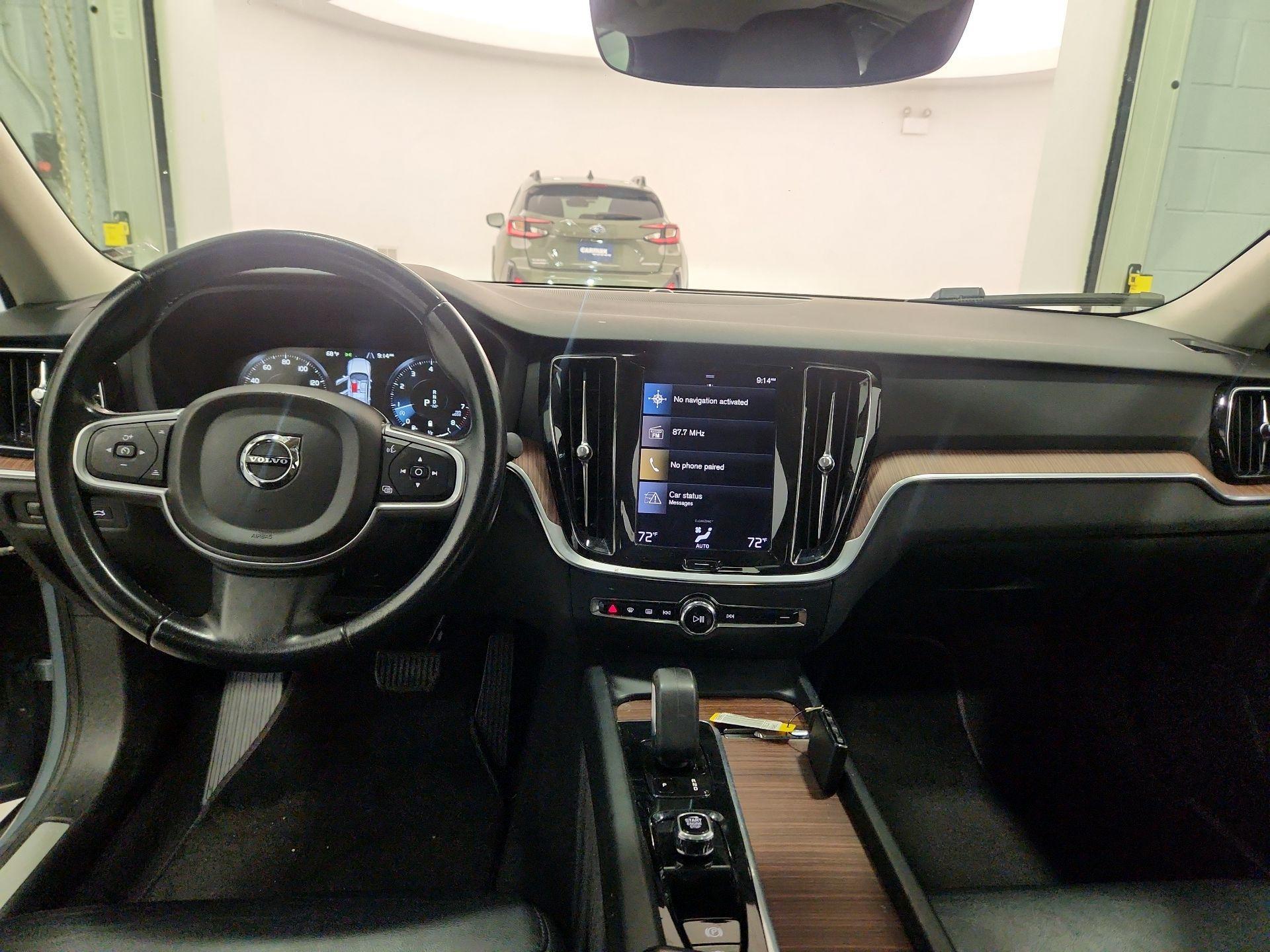 Thumbnail: 2022 Volvo S60 - 9